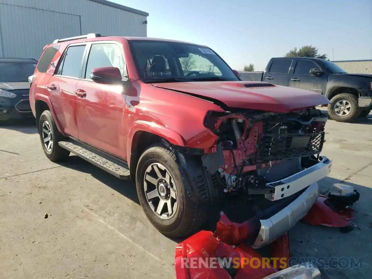 1 Photograph of a damaged car JTERU5JR8M5912336 TOYOTA 4RUNNER 2021