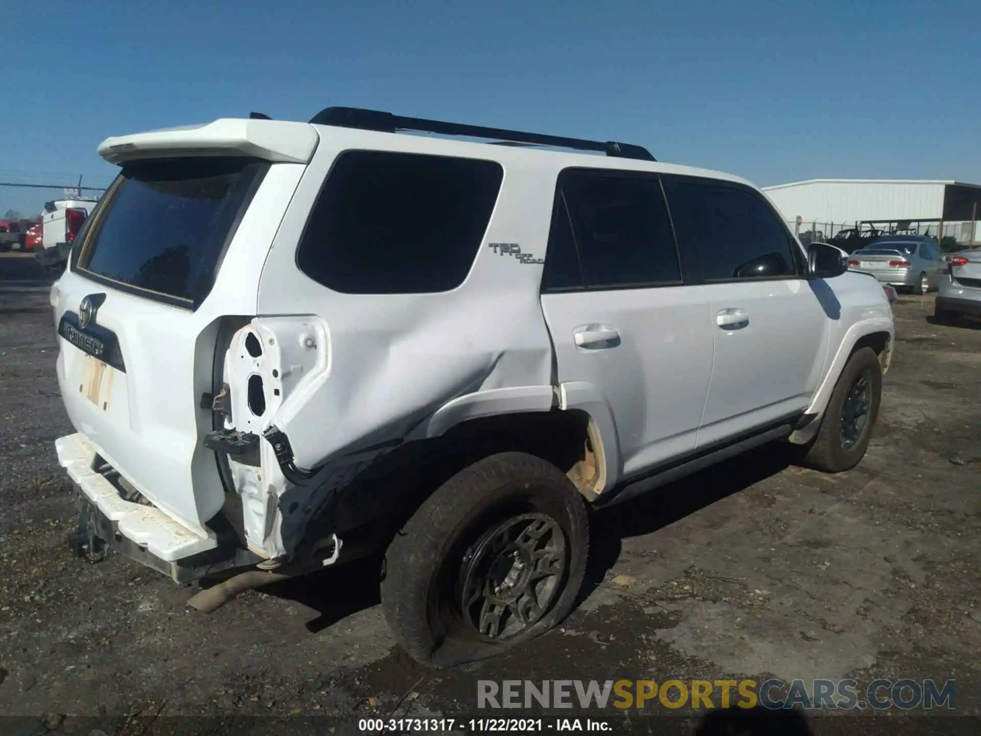 4 Photograph of a damaged car JTERU5JR8M5915320 TOYOTA 4RUNNER 2021