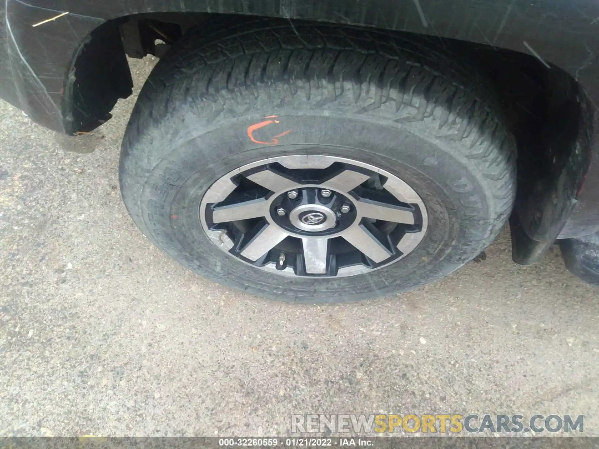 13 Фотография поврежденного автомобиля JTERU5JR8M5929296 TOYOTA 4RUNNER 2021