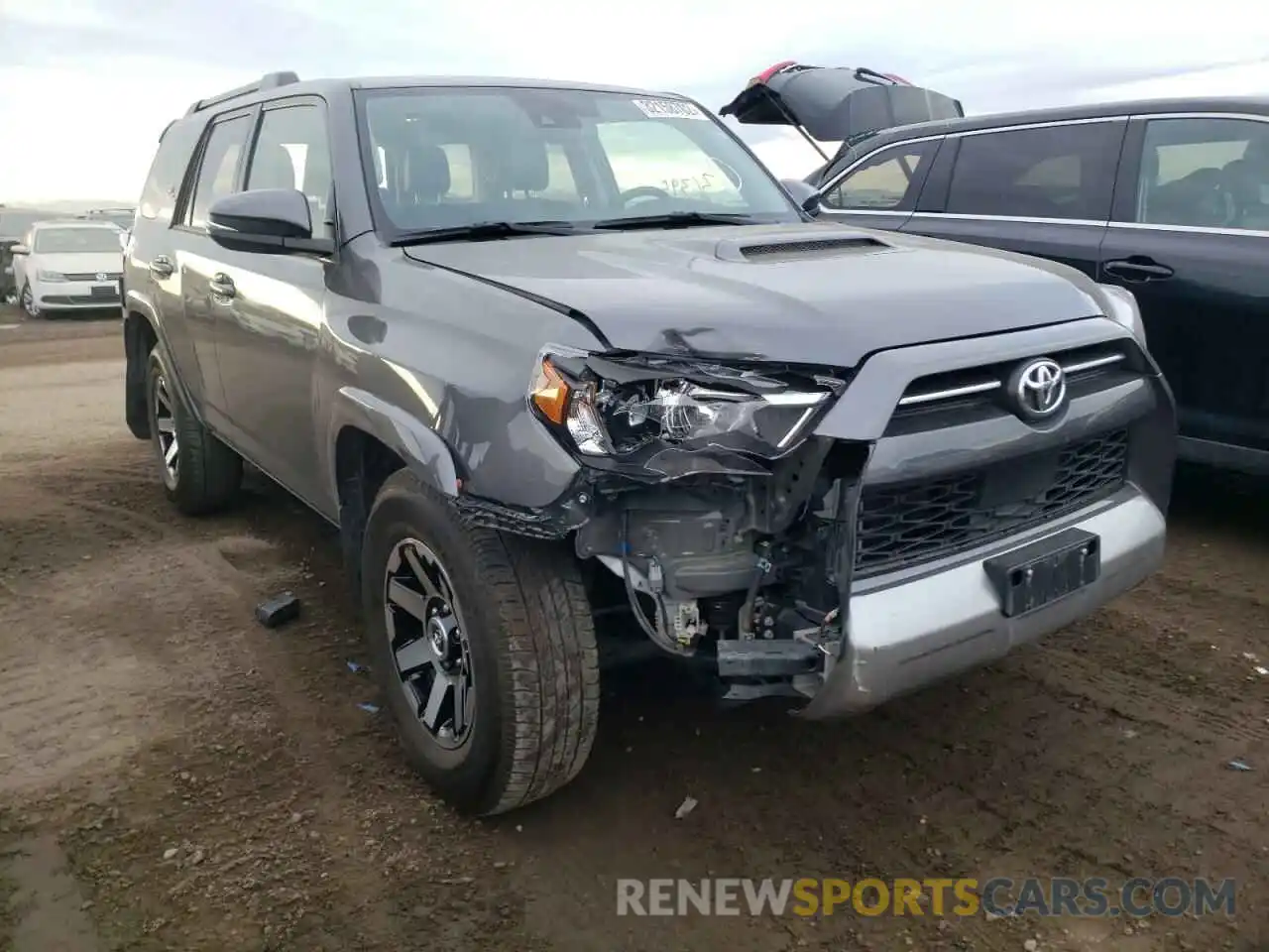 1 Photograph of a damaged car JTERU5JR9M5839395 TOYOTA 4RUNNER 2021