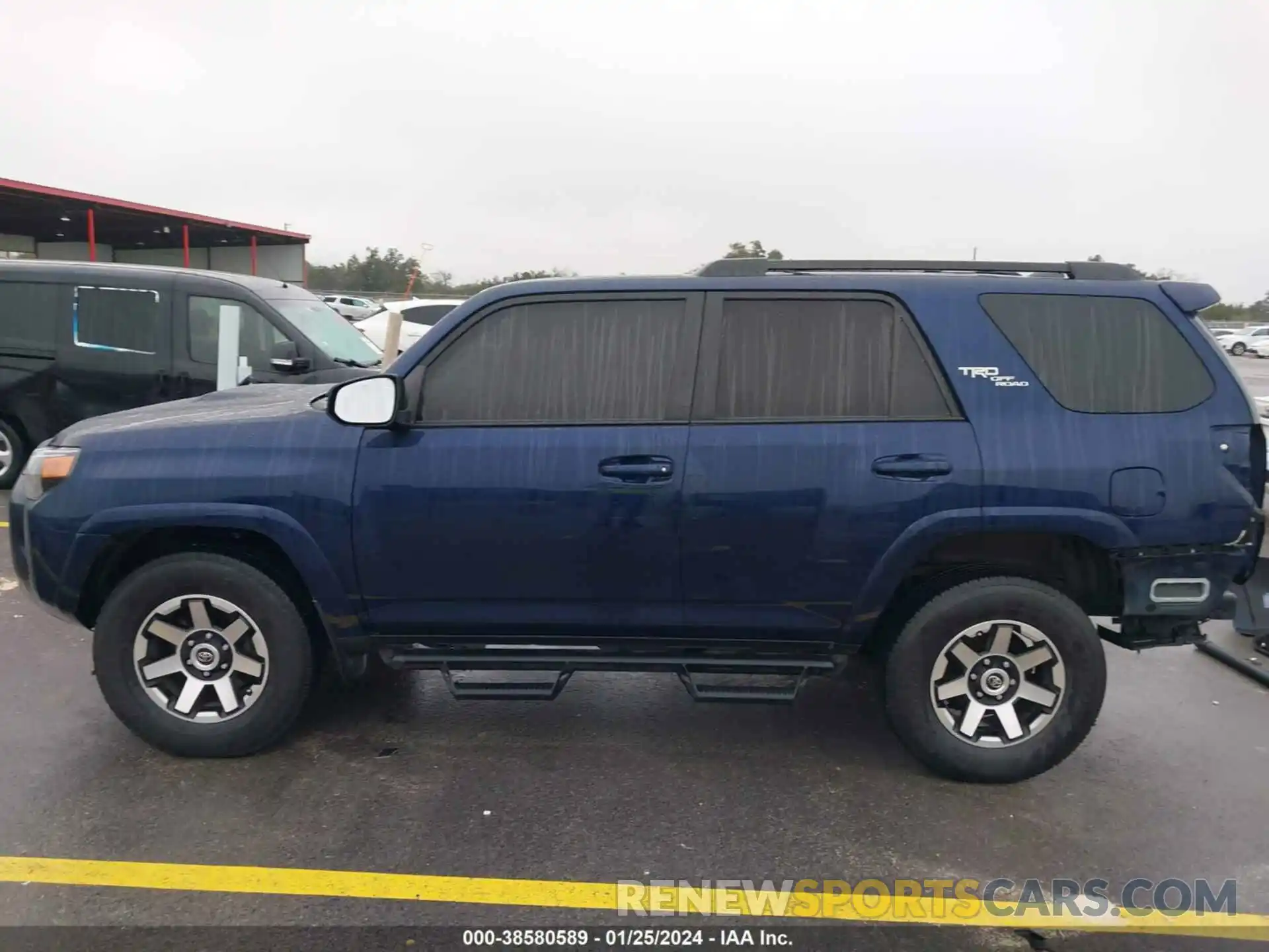 15 Photograph of a damaged car JTERU5JR9M5840448 TOYOTA 4RUNNER 2021