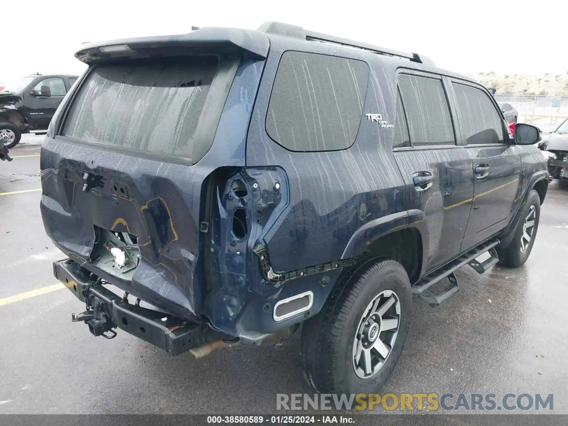 4 Photograph of a damaged car JTERU5JR9M5840448 TOYOTA 4RUNNER 2021