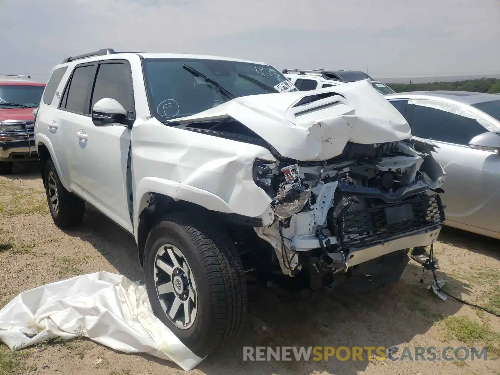 1 Photograph of a damaged car JTERU5JR9M5855371 TOYOTA 4RUNNER 2021