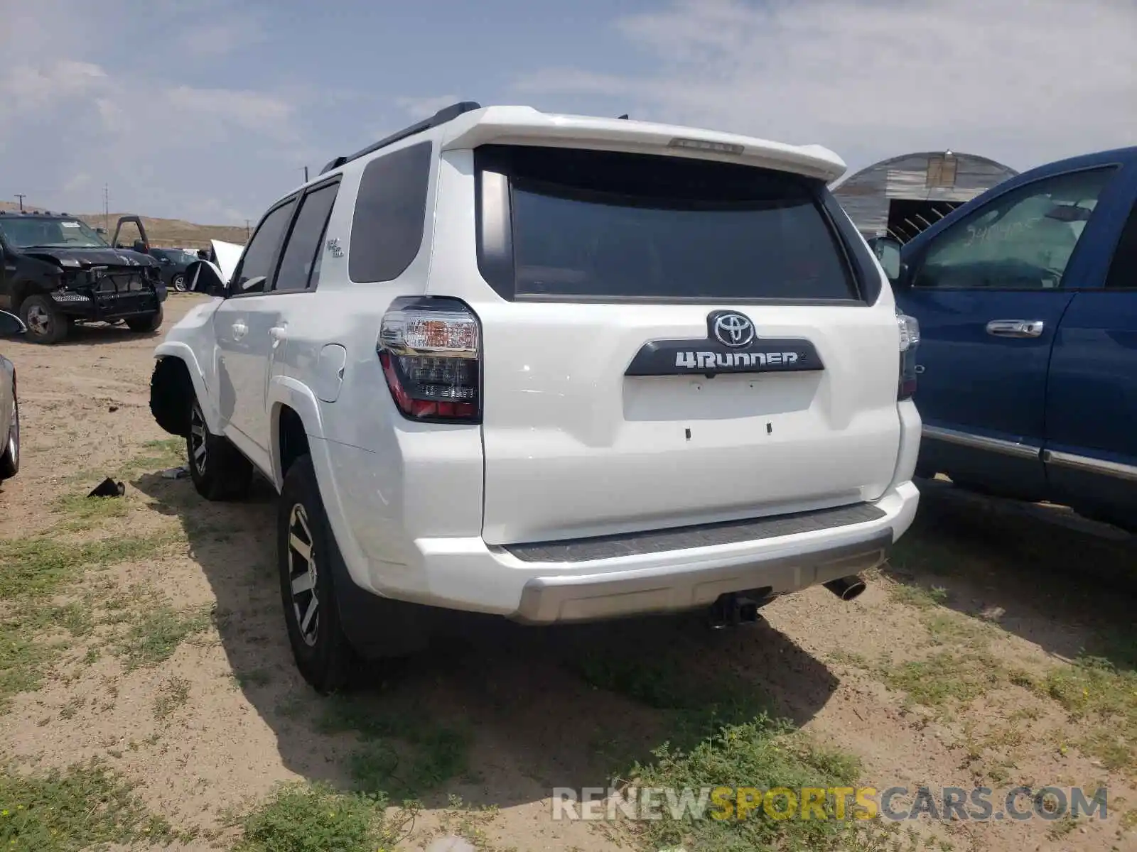 3 Photograph of a damaged car JTERU5JR9M5855371 TOYOTA 4RUNNER 2021