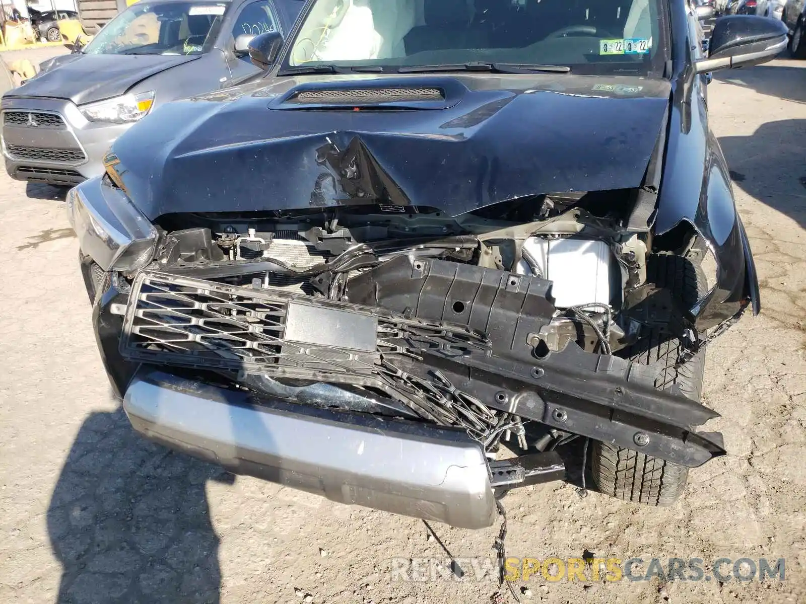 9 Photograph of a damaged car JTERU5JR9M5890637 TOYOTA 4RUNNER 2021