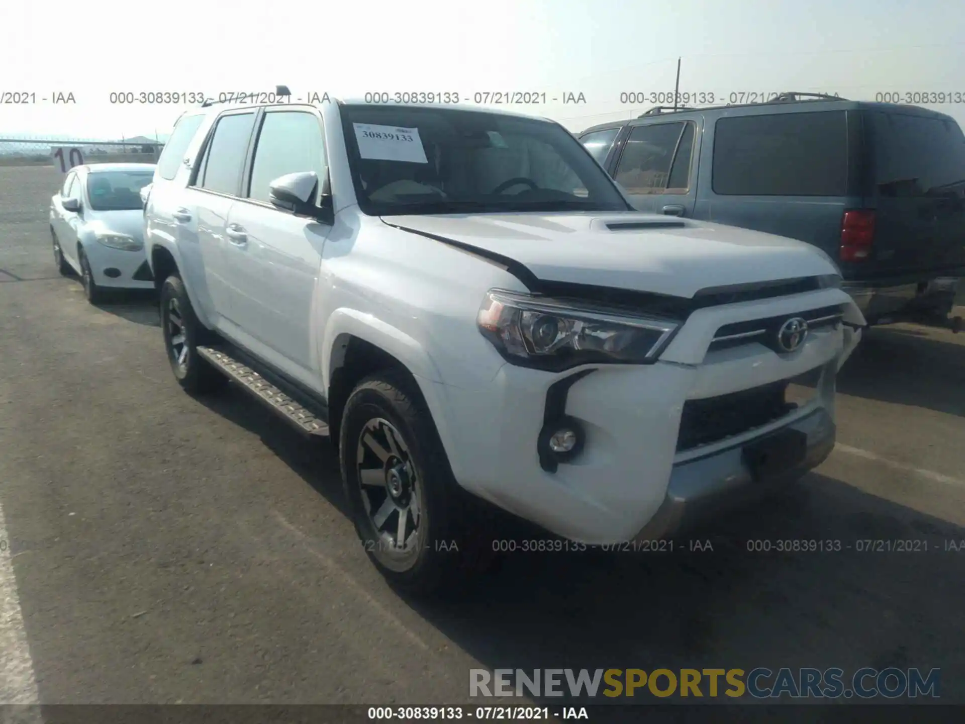 1 Photograph of a damaged car JTERU5JR9M5901054 TOYOTA 4RUNNER 2021