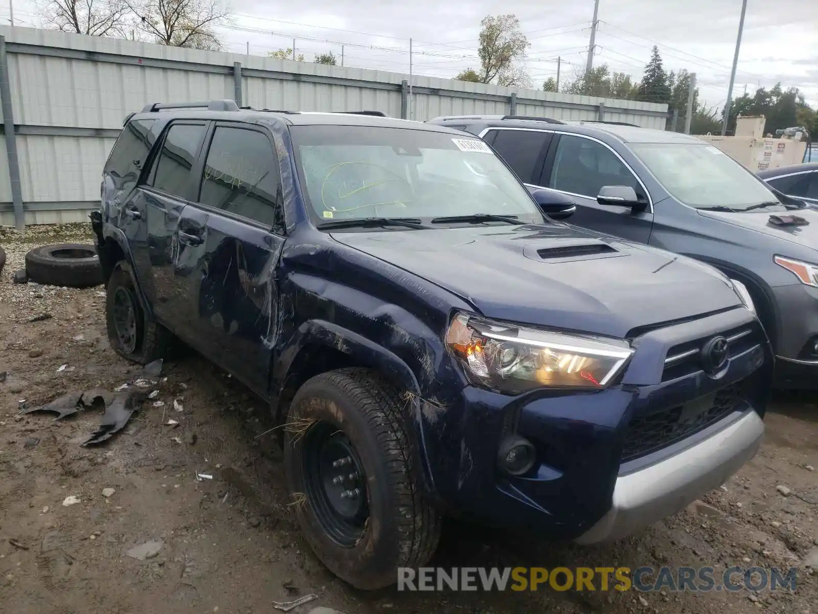 1 Photograph of a damaged car JTERU5JR9M5916282 TOYOTA 4RUNNER 2021