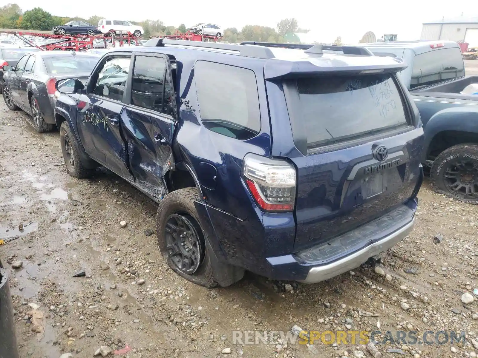 3 Photograph of a damaged car JTERU5JR9M5916282 TOYOTA 4RUNNER 2021