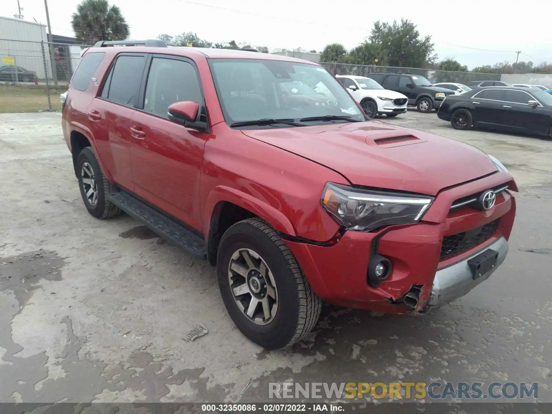 1 Photograph of a damaged car JTERU5JR9M5919926 TOYOTA 4RUNNER 2021