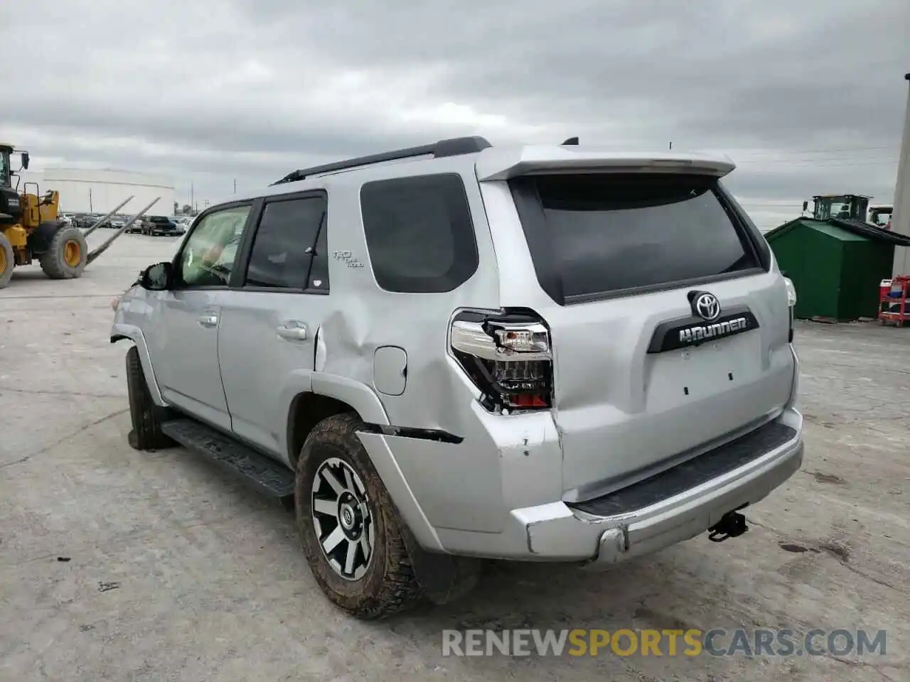 3 Photograph of a damaged car JTERU5JR9M5928576 TOYOTA 4RUNNER 2021