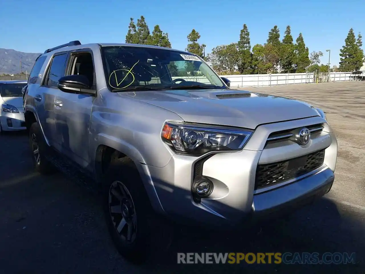 1 Photograph of a damaged car JTERU5JR9M5929548 TOYOTA 4RUNNER 2021