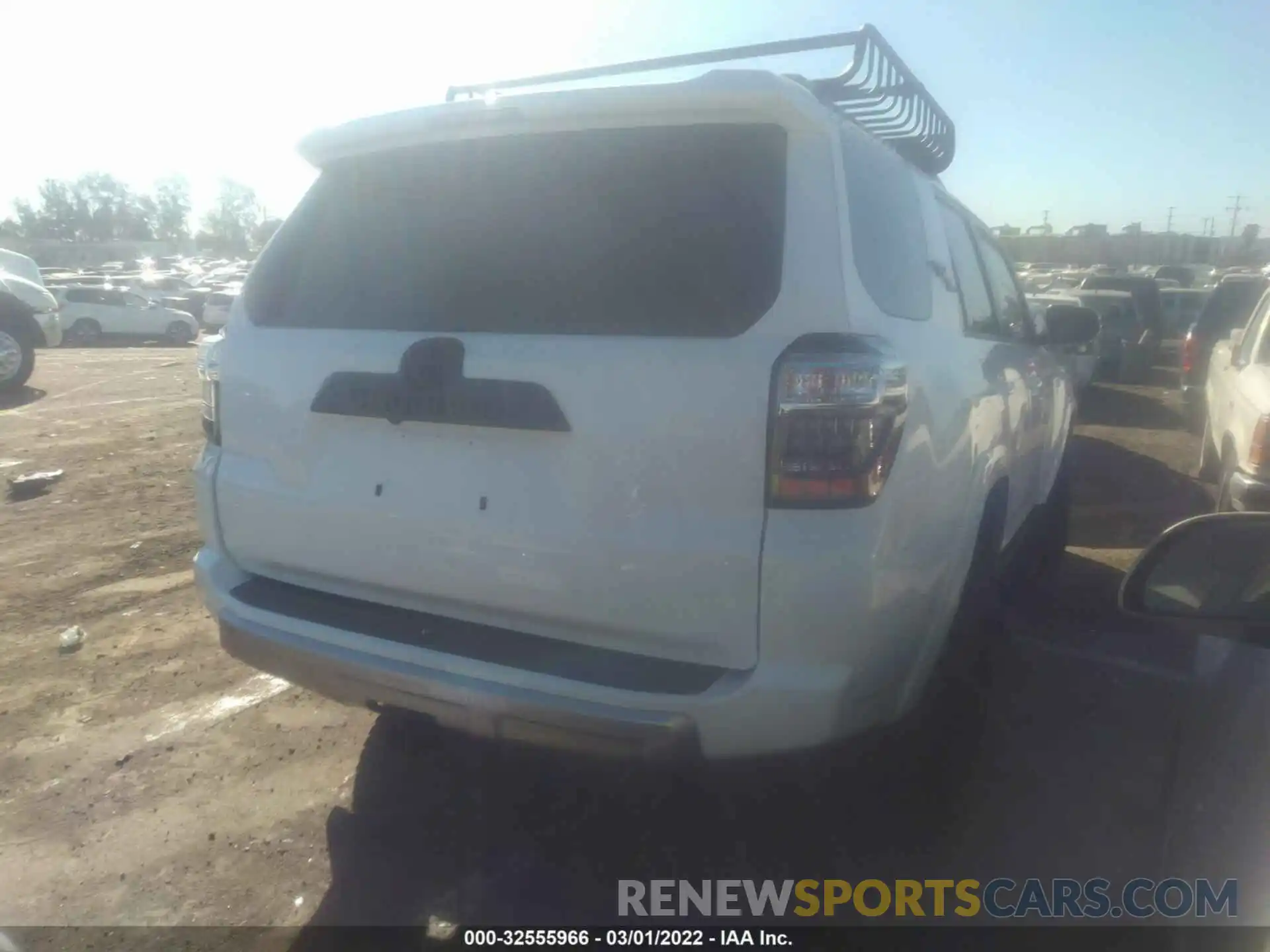 4 Photograph of a damaged car JTERU5JR9M5960511 TOYOTA 4RUNNER 2021