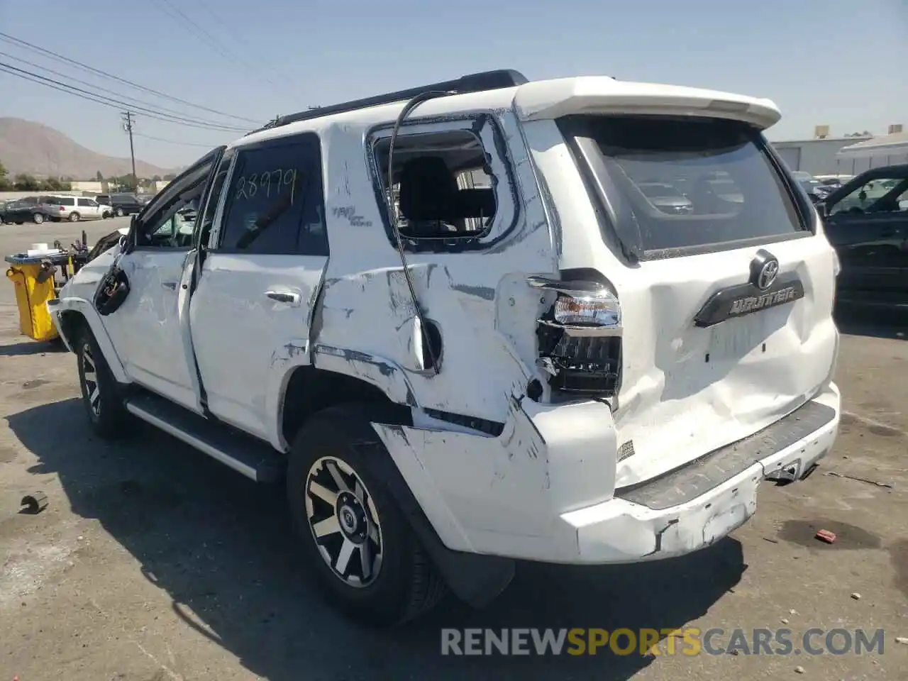 3 Photograph of a damaged car JTERU5JRXM5842225 TOYOTA 4RUNNER 2021