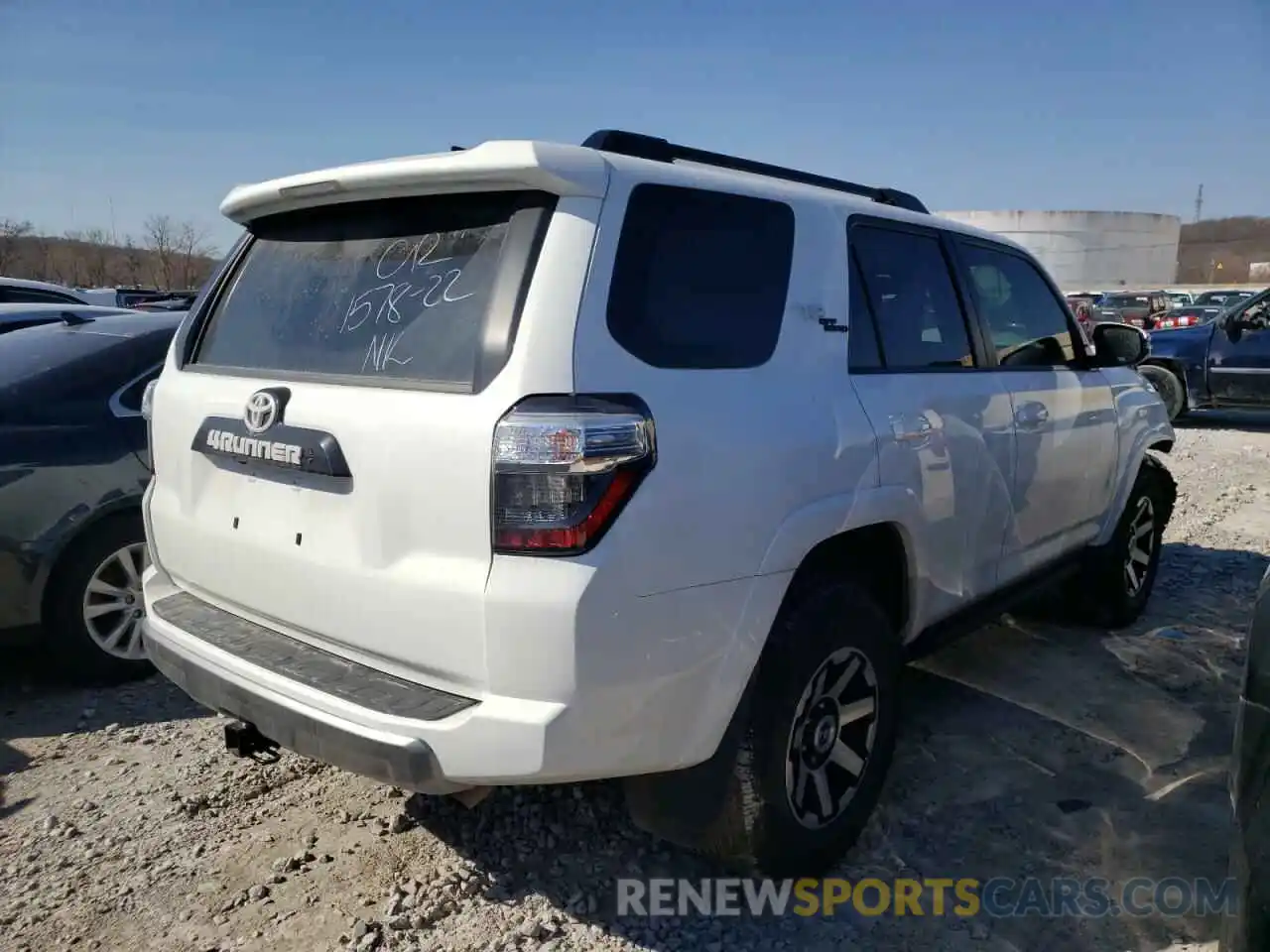 4 Фотография поврежденного автомобиля JTERU5JRXM5843147 TOYOTA 4RUNNER 2021