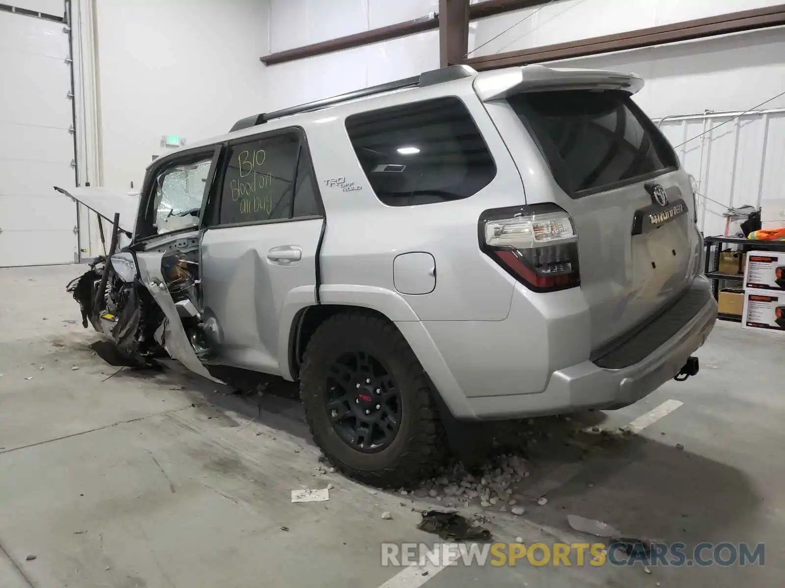 3 Photograph of a damaged car JTERU5JRXM5843746 TOYOTA 4RUNNER 2021