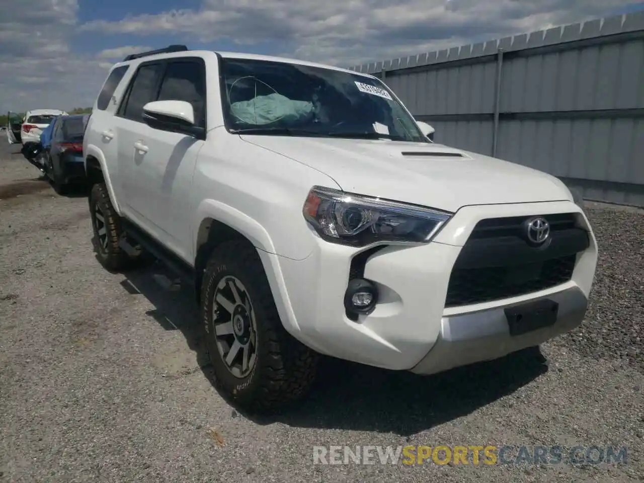 1 Фотография поврежденного автомобиля JTERU5JRXM5874818 TOYOTA 4RUNNER 2021