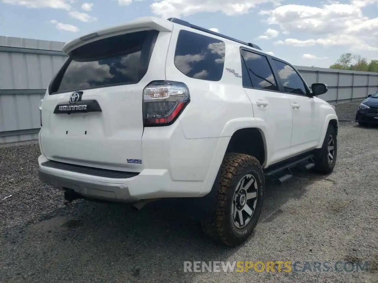 4 Фотография поврежденного автомобиля JTERU5JRXM5874818 TOYOTA 4RUNNER 2021