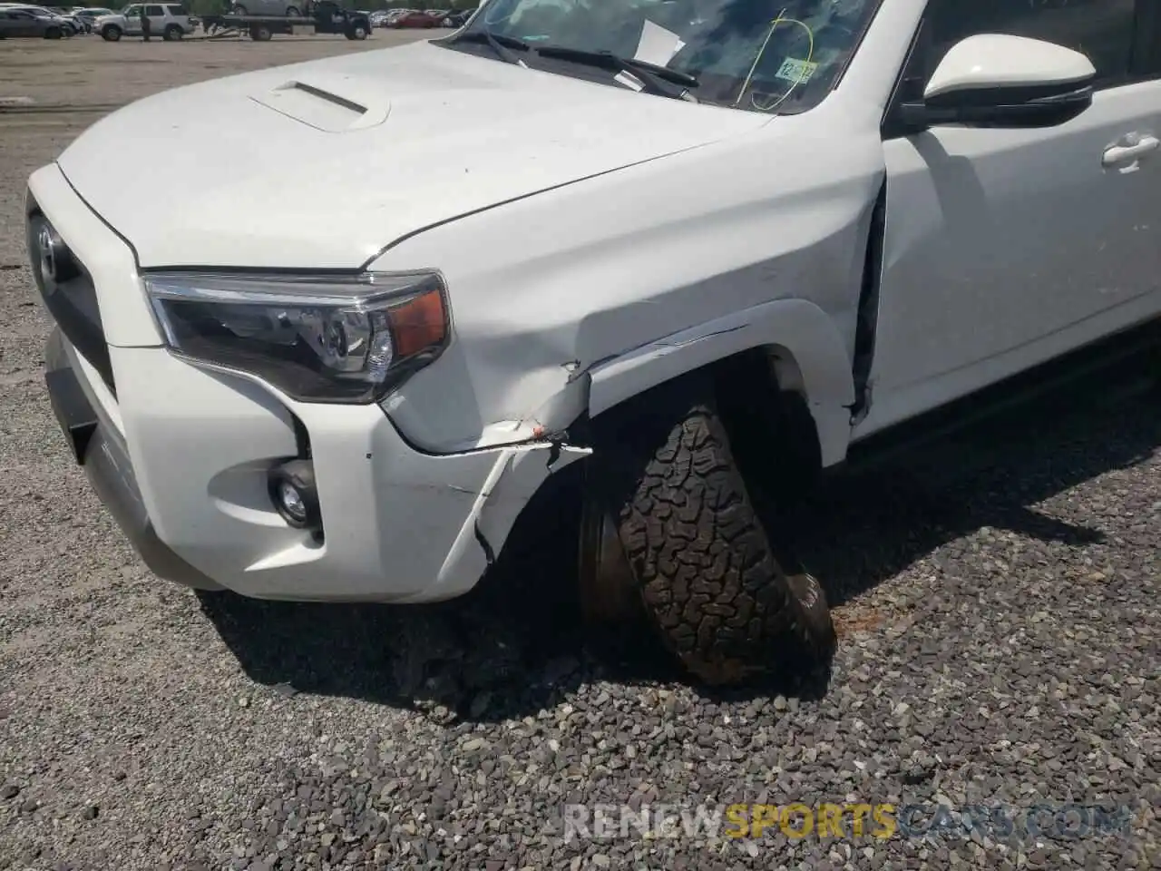 9 Photograph of a damaged car JTERU5JRXM5874818 TOYOTA 4RUNNER 2021