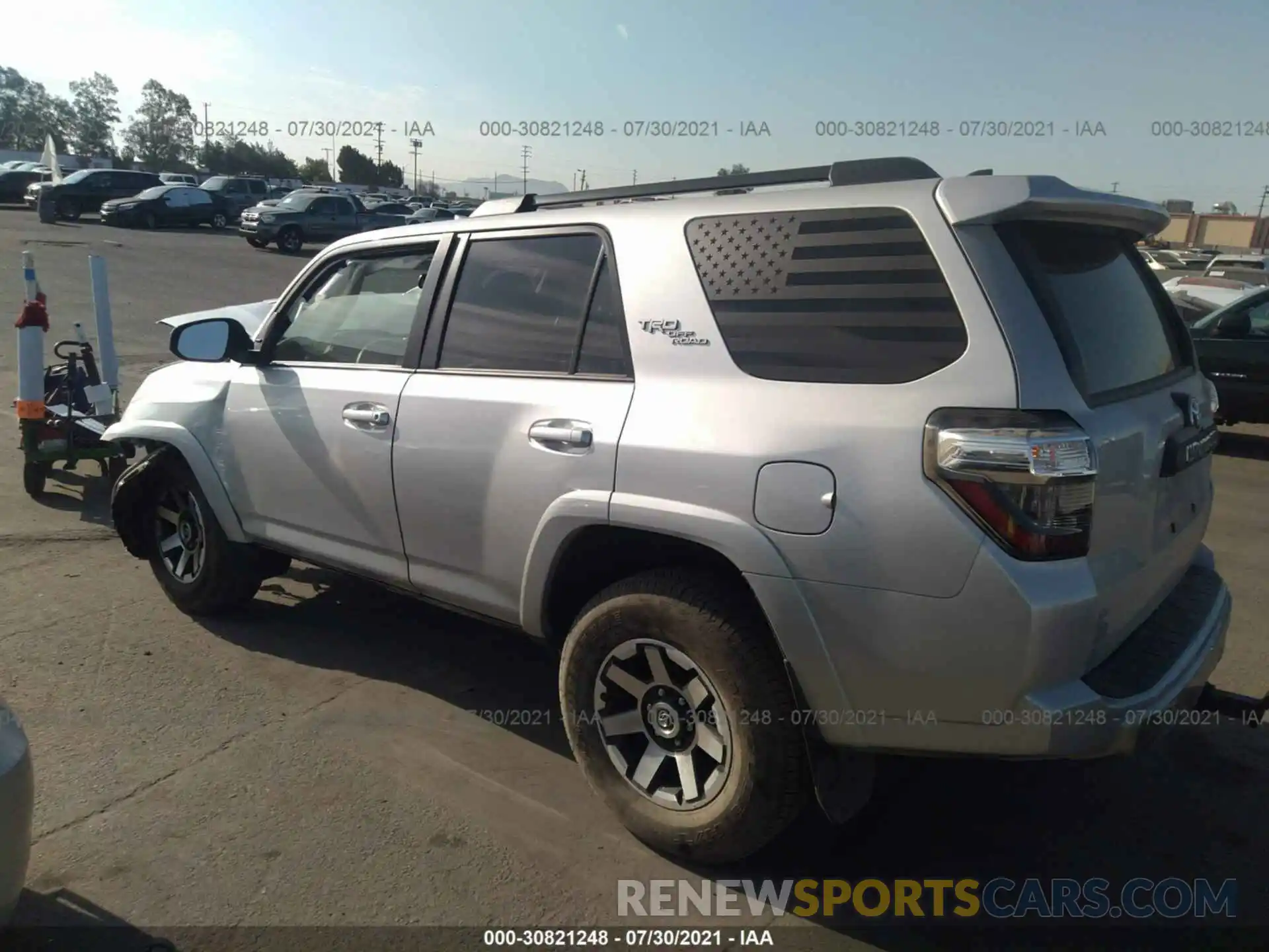 3 Photograph of a damaged car JTERU5JRXM5889660 TOYOTA 4RUNNER 2021