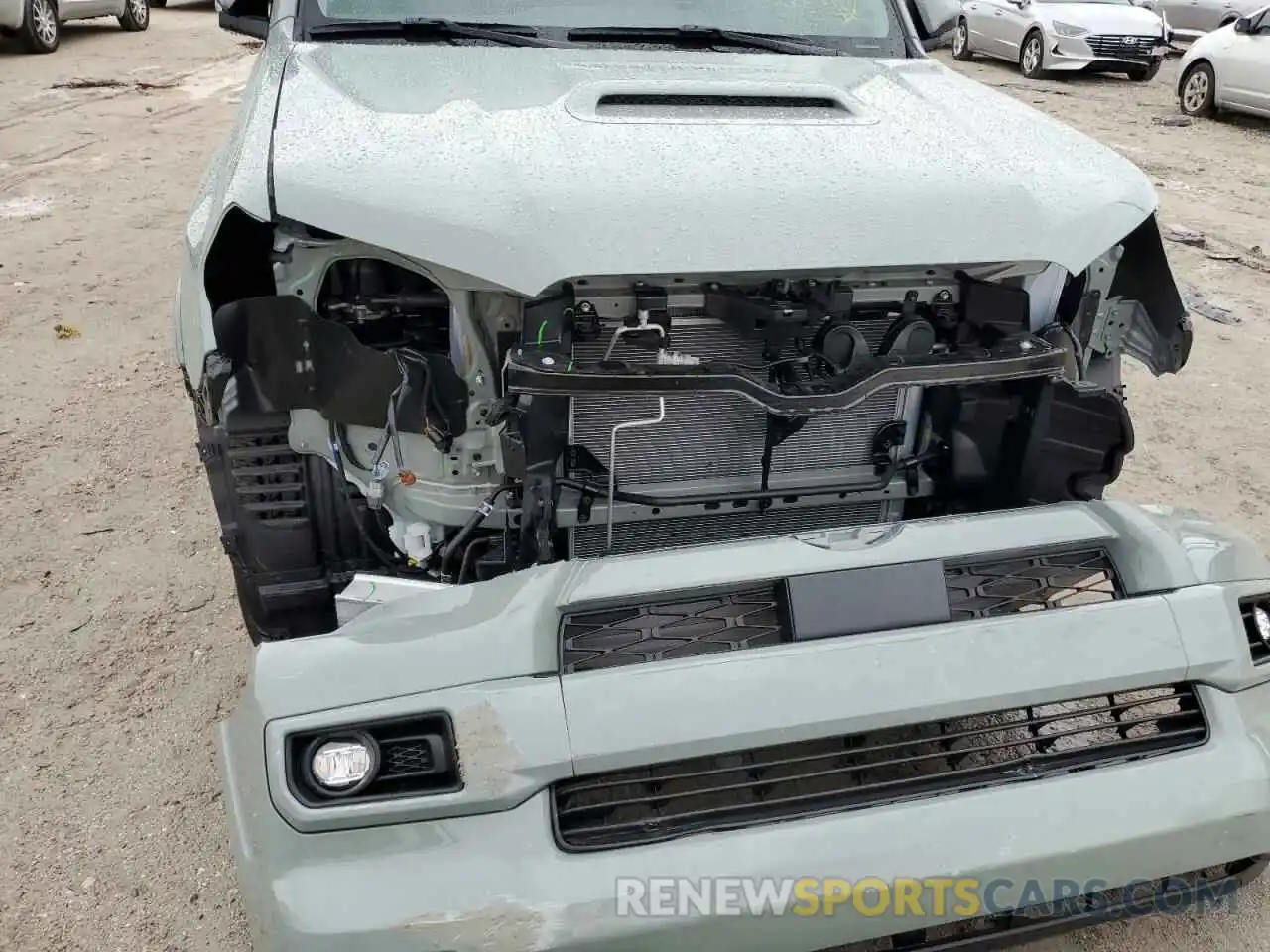 9 Photograph of a damaged car JTEAU5JR1N5274610 TOYOTA 4RUNNER 2022