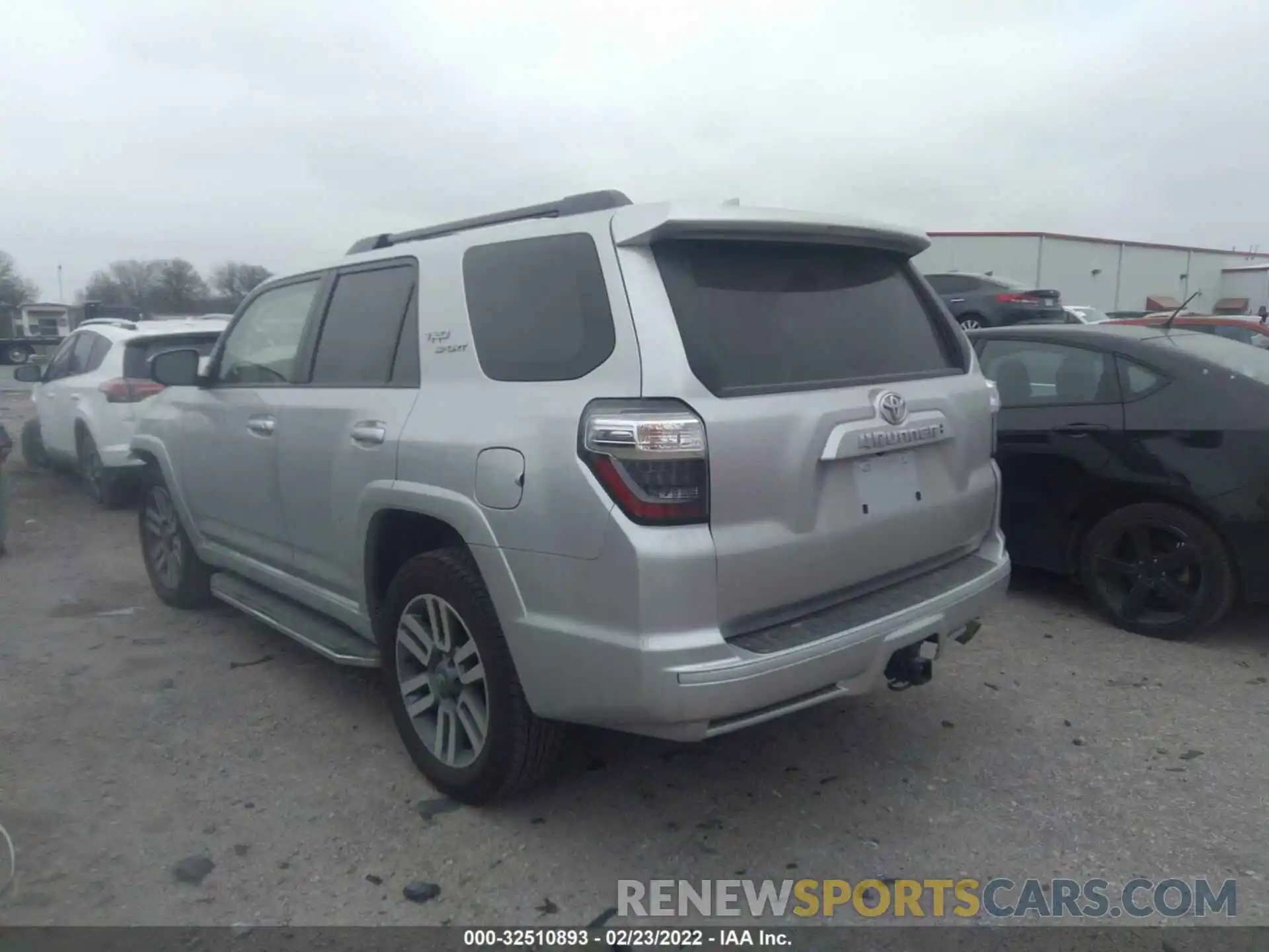 3 Photograph of a damaged car JTEAU5JR4N5254089 TOYOTA 4RUNNER 2022