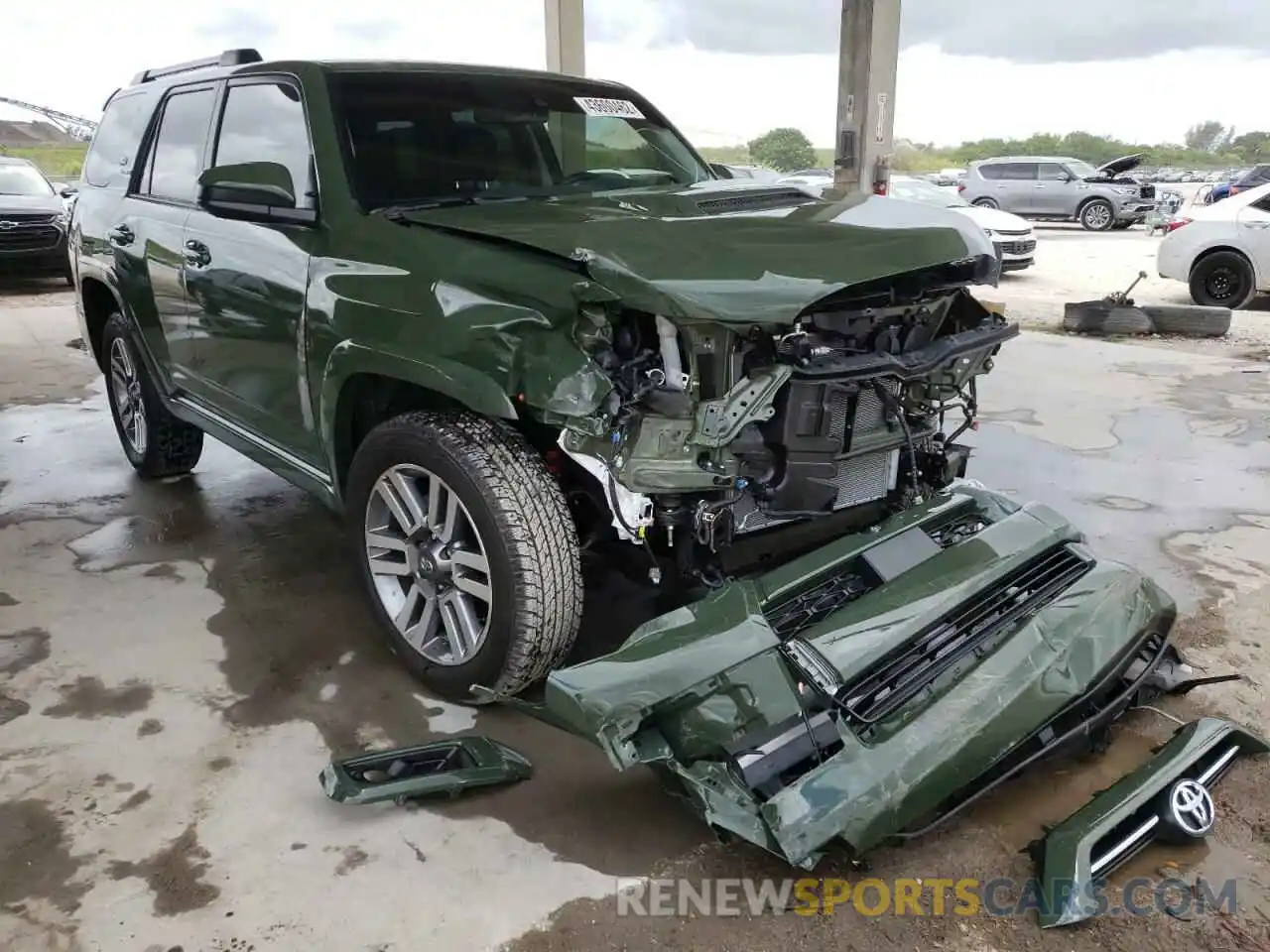 1 Photograph of a damaged car JTEAU5JR7N5258556 TOYOTA 4RUNNER 2022