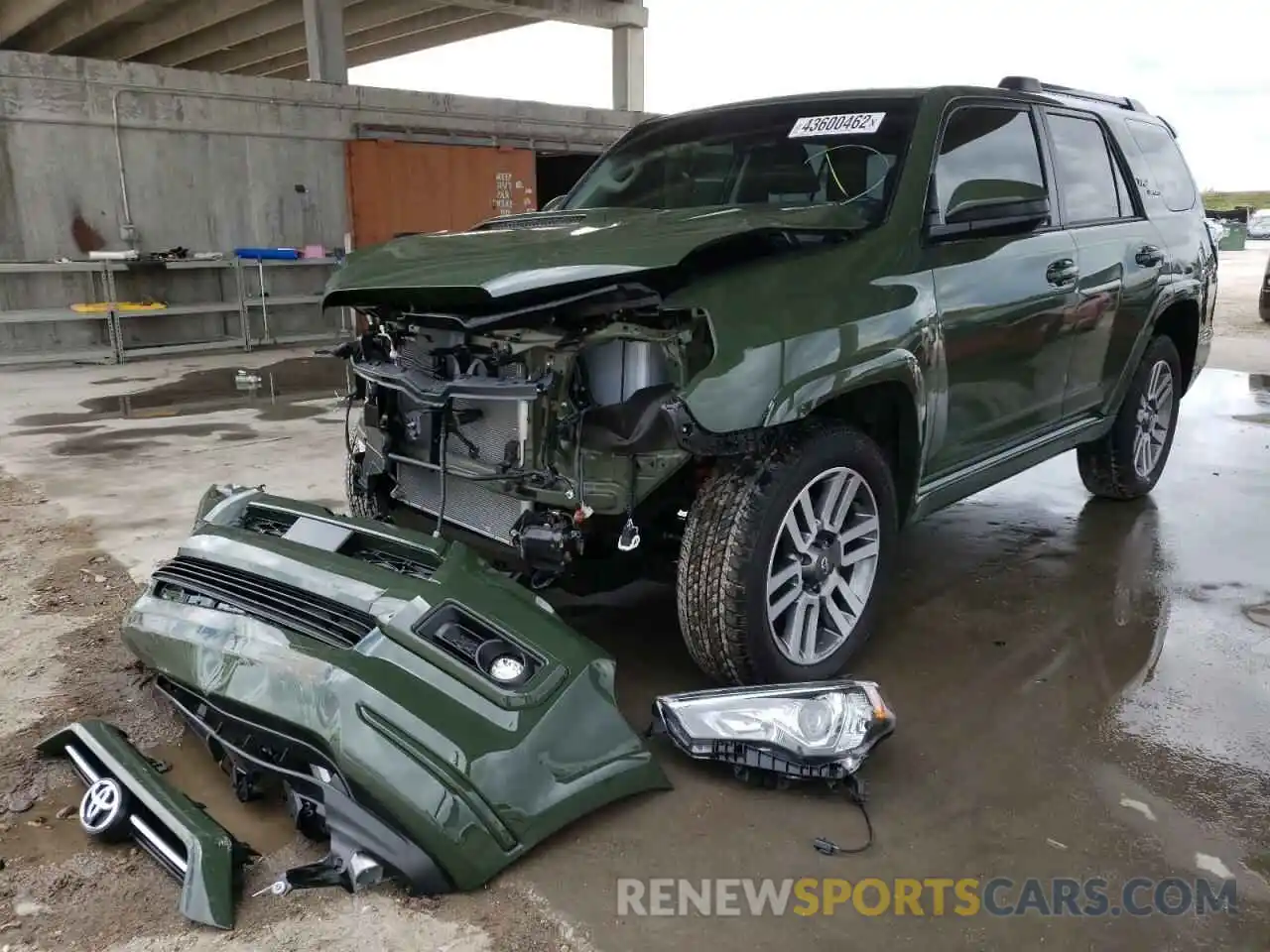 2 Photograph of a damaged car JTEAU5JR7N5258556 TOYOTA 4RUNNER 2022