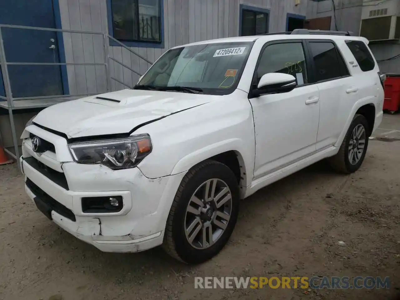 2 Photograph of a damaged car JTEAU5JR9N5258123 TOYOTA 4RUNNER 2022