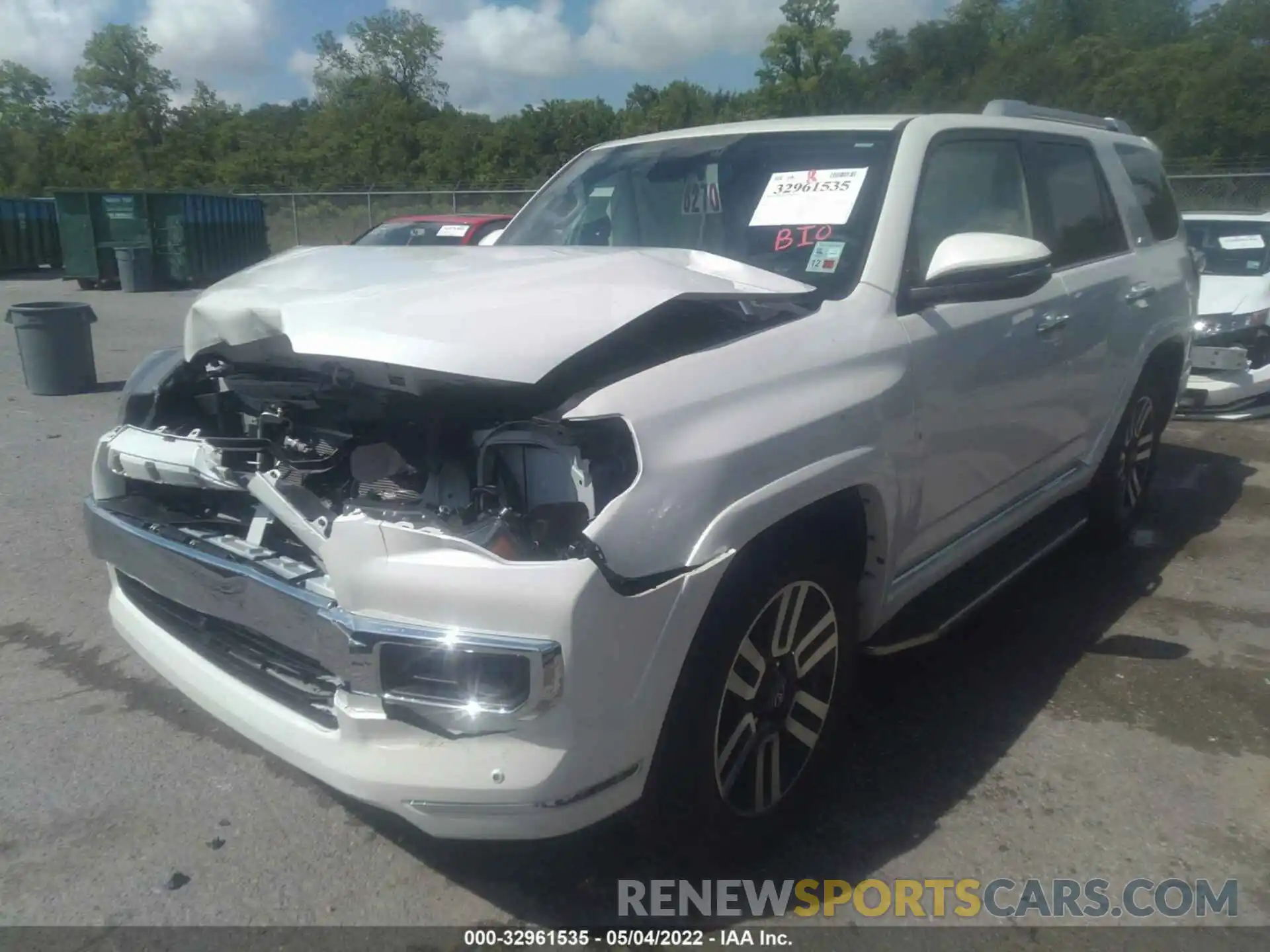 2 Photograph of a damaged car JTEDU5JR1N5258548 TOYOTA 4RUNNER 2022