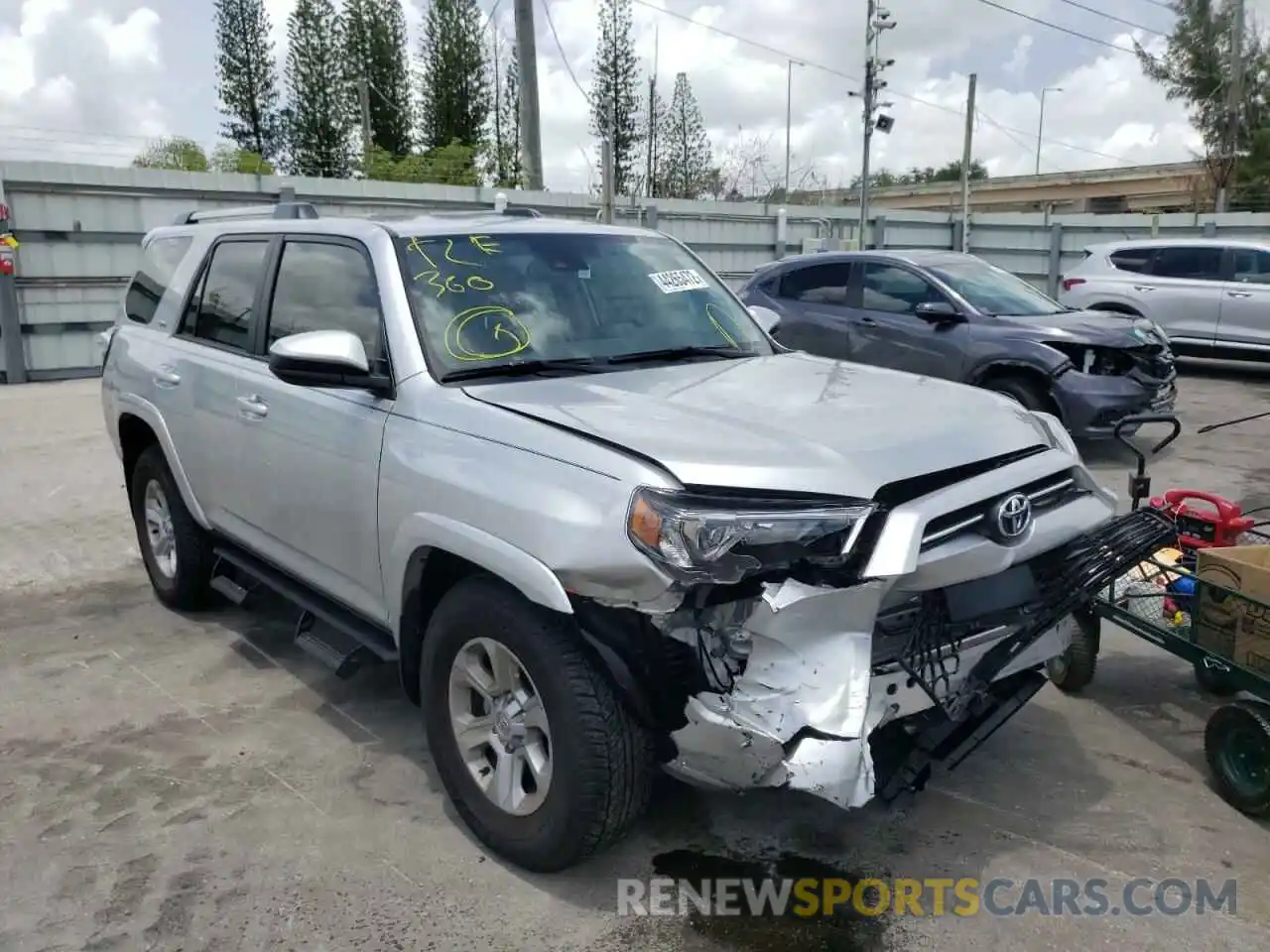 1 Photograph of a damaged car JTEEU5JR1N5256092 TOYOTA 4RUNNER 2022