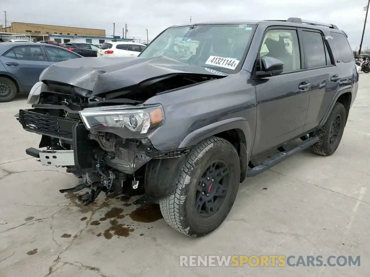 1 Photograph of a damaged car JTEEU5JR1N5276438 TOYOTA 4RUNNER 2022