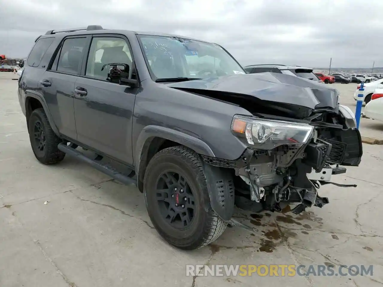 4 Photograph of a damaged car JTEEU5JR1N5276438 TOYOTA 4RUNNER 2022