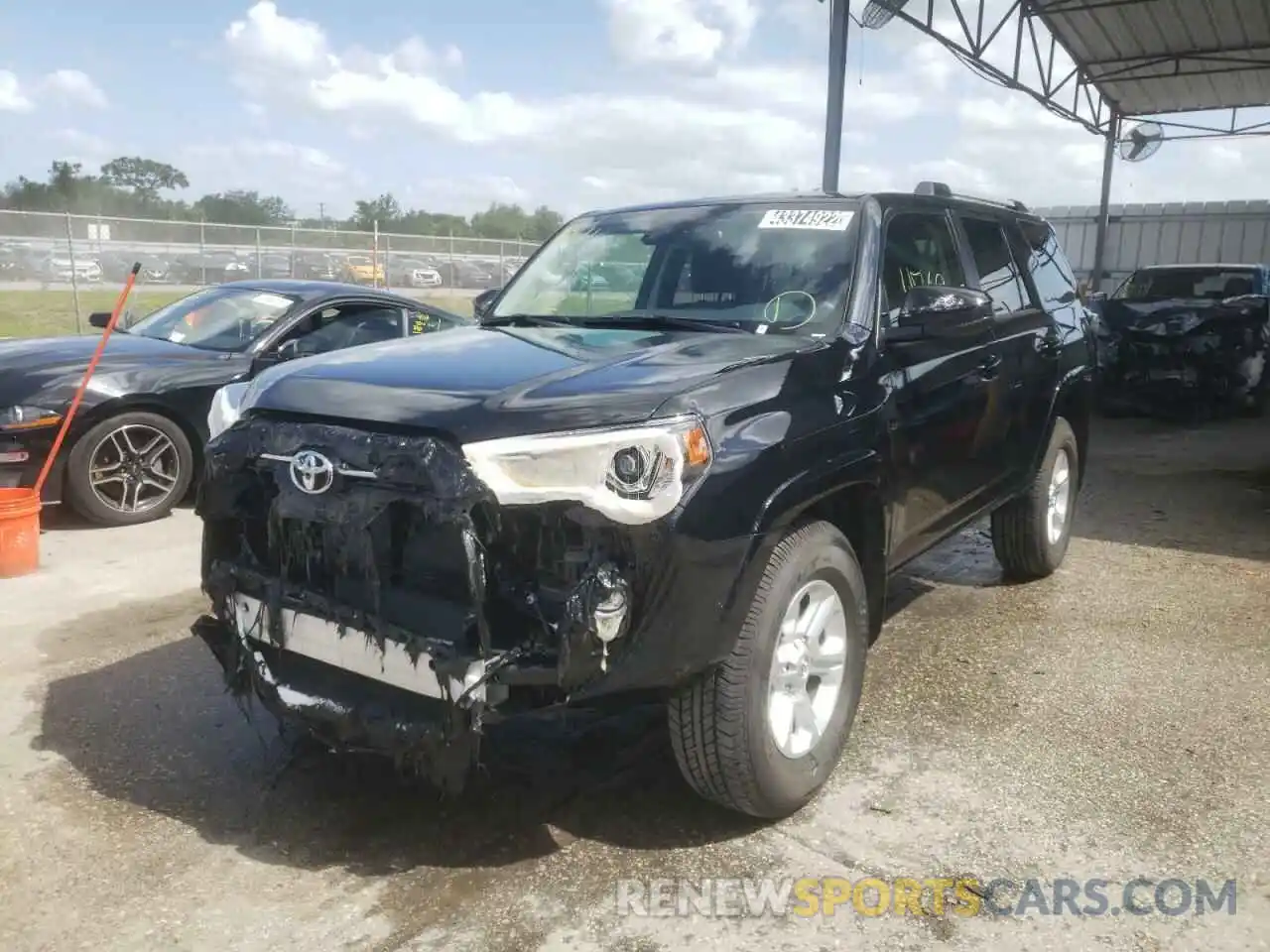 2 Photograph of a damaged car JTEEU5JR2N5263343 TOYOTA 4RUNNER 2022