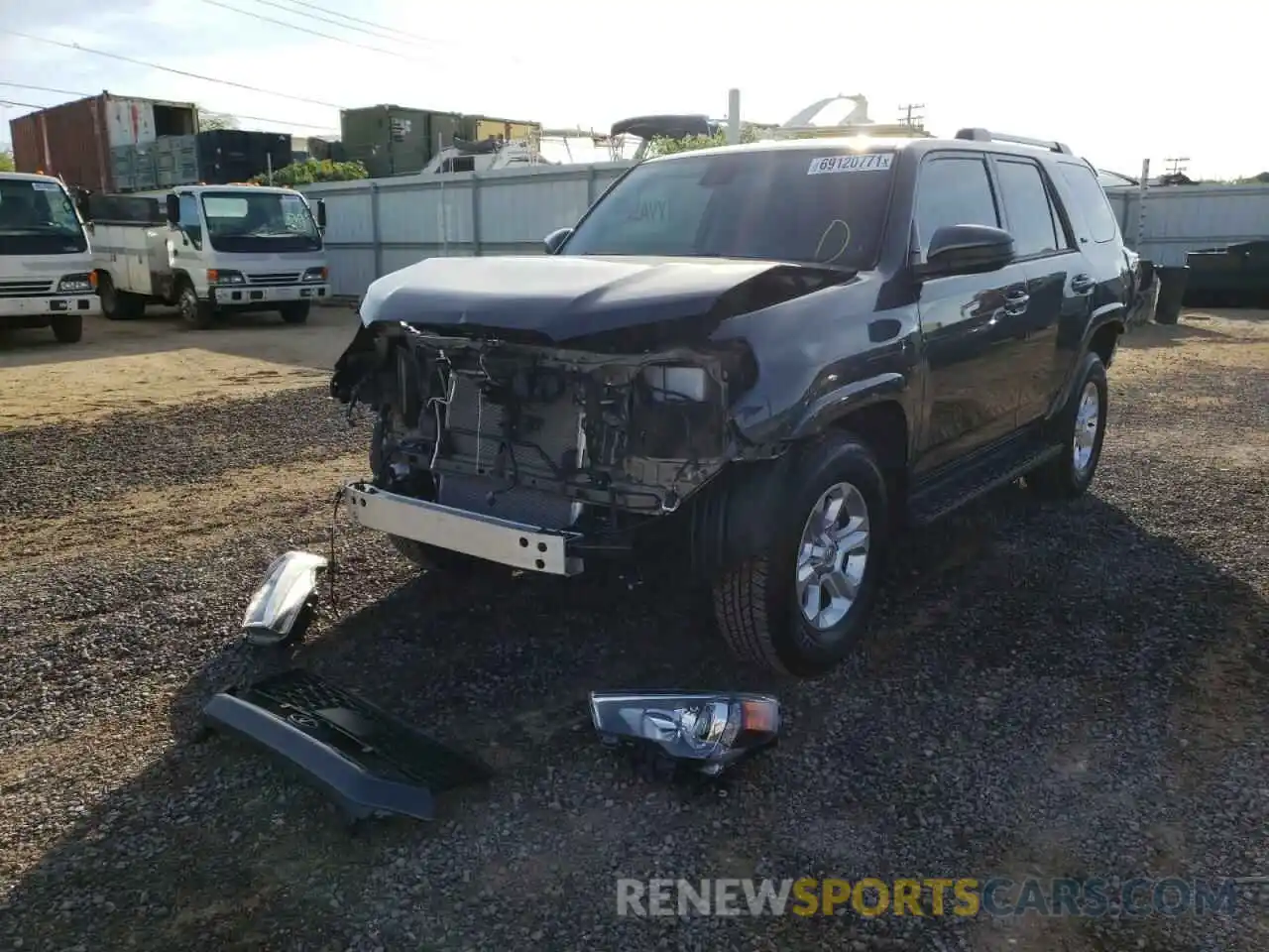 2 Photograph of a damaged car JTEEU5JR3N5253601 TOYOTA 4RUNNER 2022