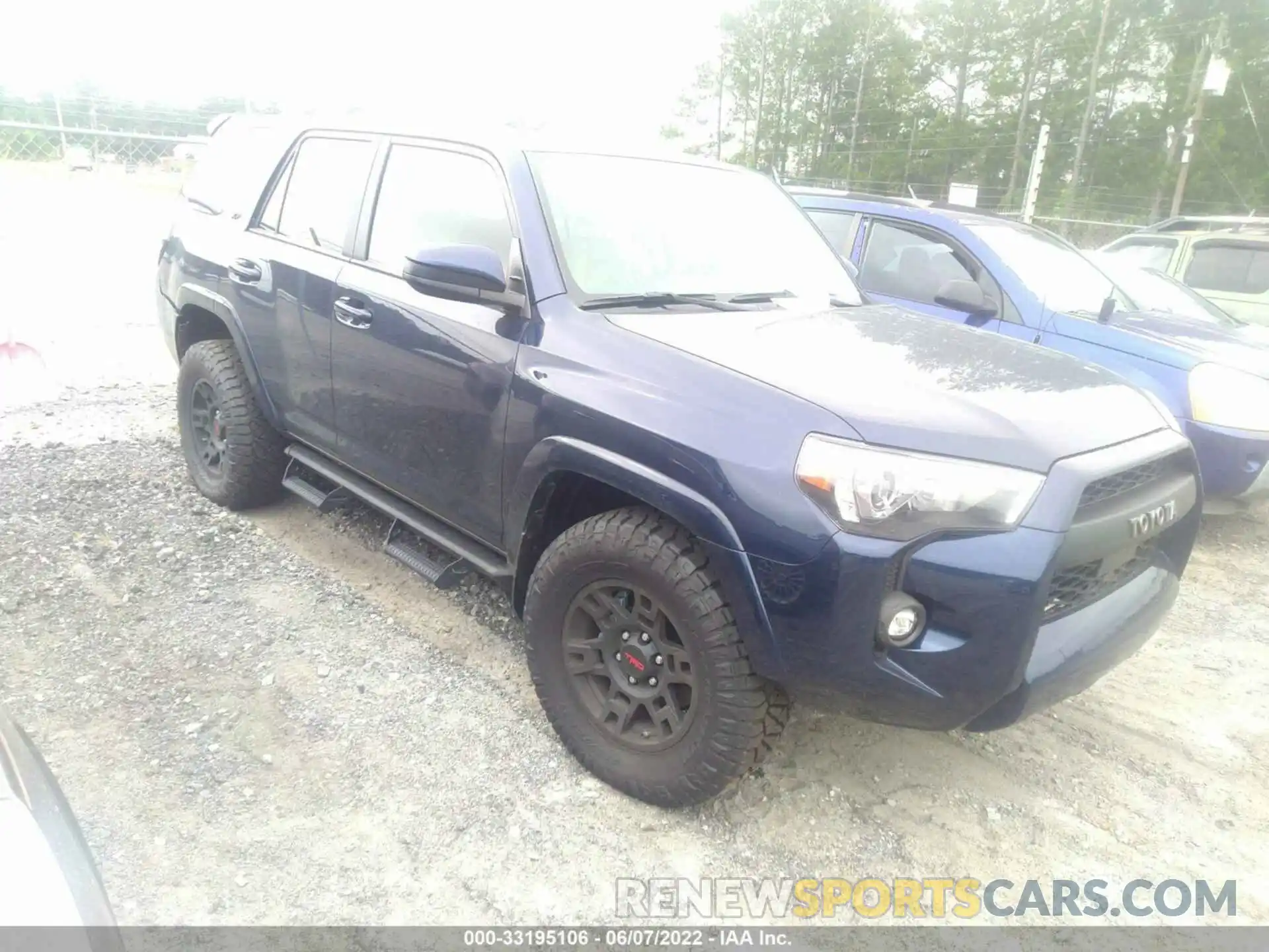 1 Photograph of a damaged car JTEEU5JR4N5262596 TOYOTA 4RUNNER 2022