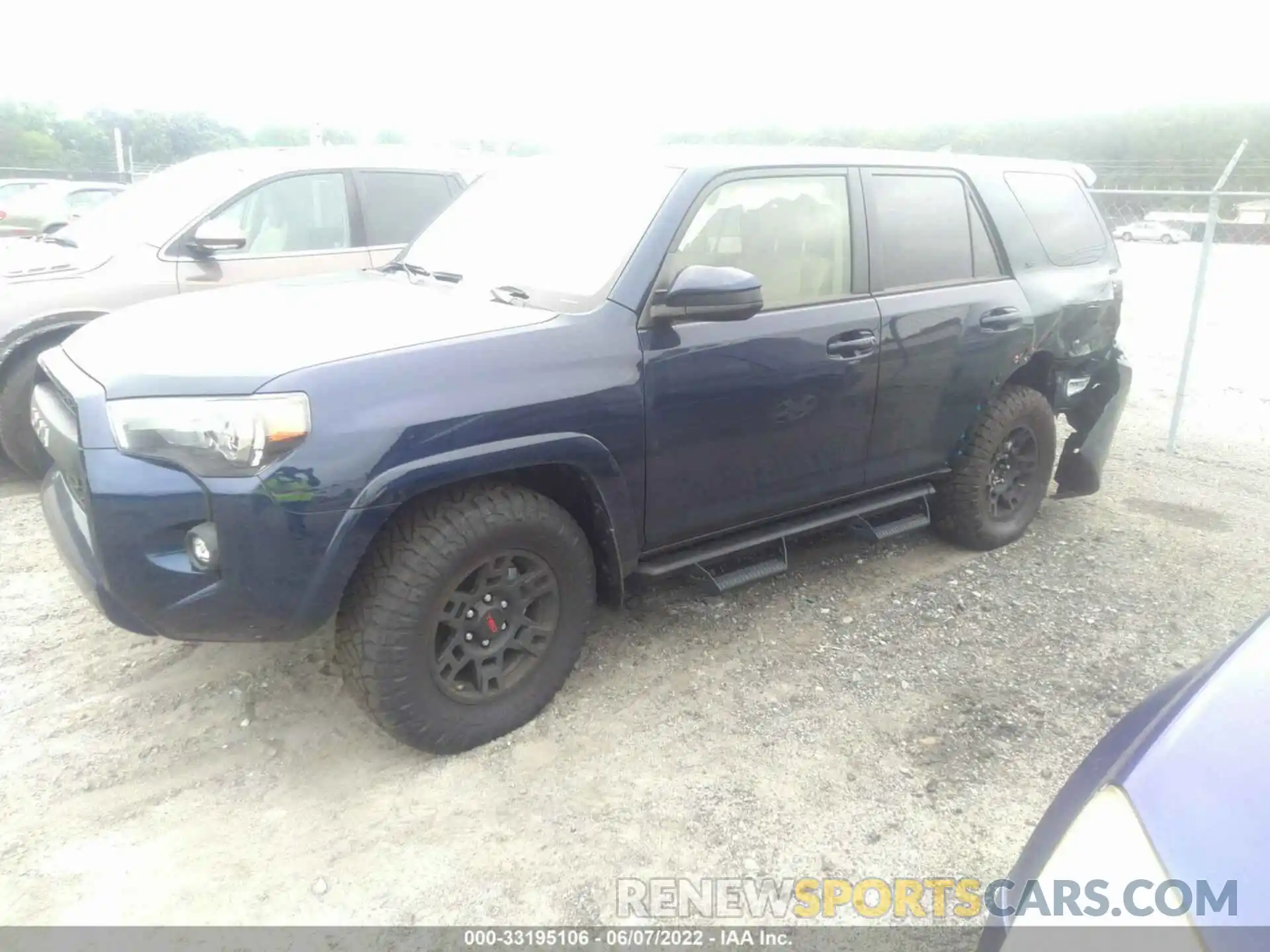 2 Photograph of a damaged car JTEEU5JR4N5262596 TOYOTA 4RUNNER 2022