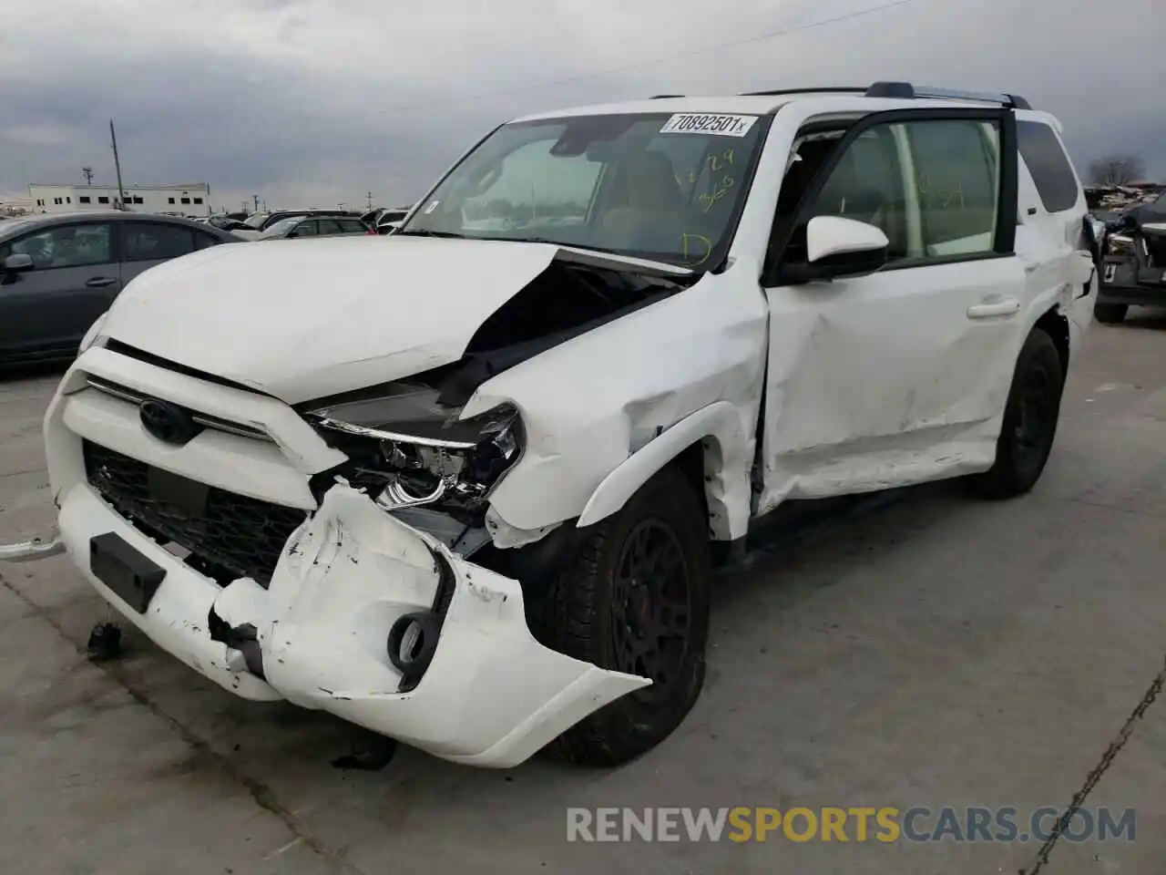 2 Photograph of a damaged car JTEEU5JR5N5251865 TOYOTA 4RUNNER 2022