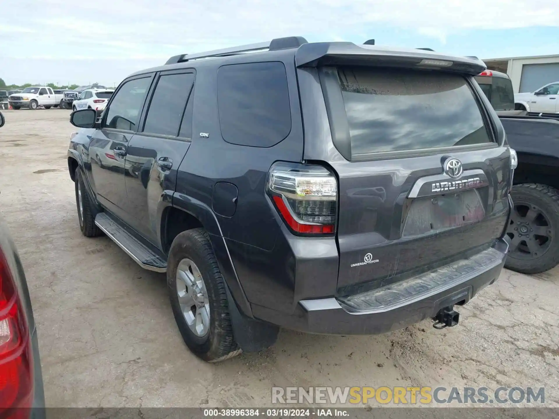 3 Photograph of a damaged car JTEEU5JR5N5258766 TOYOTA 4RUNNER 2022