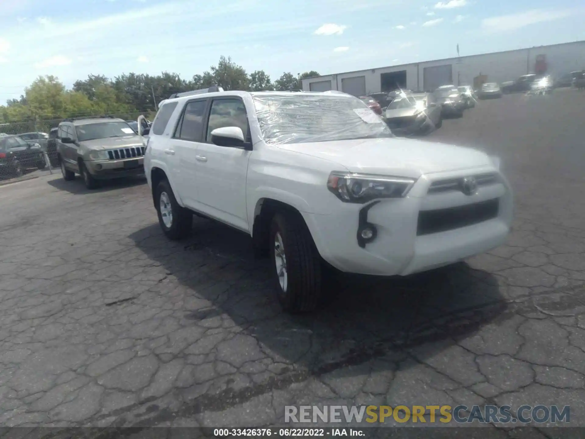 1 Photograph of a damaged car JTEEU5JR6N5252376 TOYOTA 4RUNNER 2022