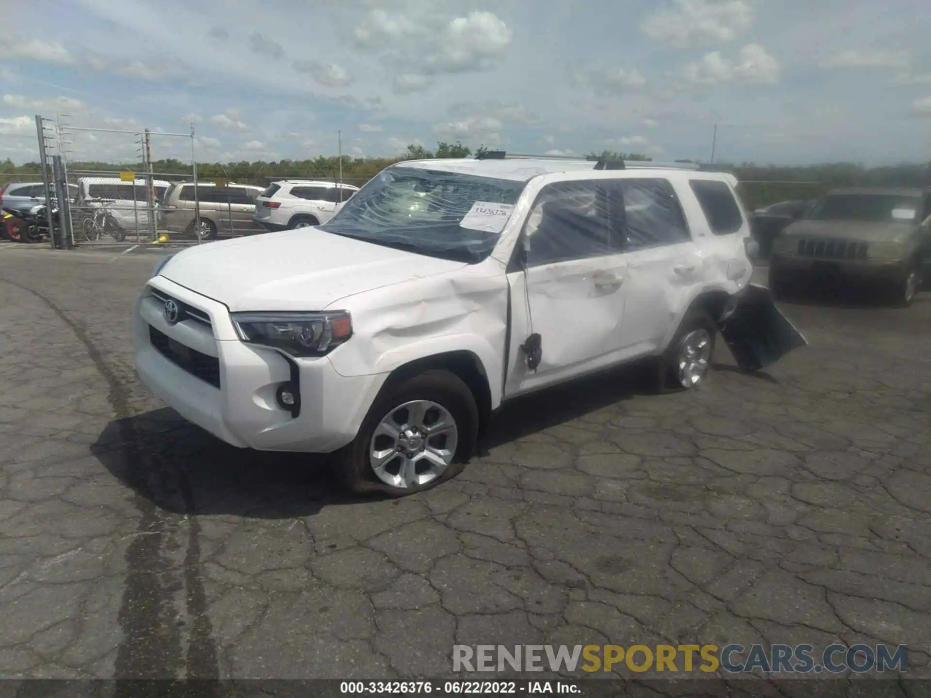 2 Photograph of a damaged car JTEEU5JR6N5252376 TOYOTA 4RUNNER 2022