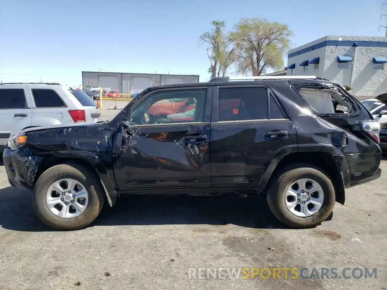 9 Photograph of a damaged car JTEEU5JRXN5262795 TOYOTA 4RUNNER 2022