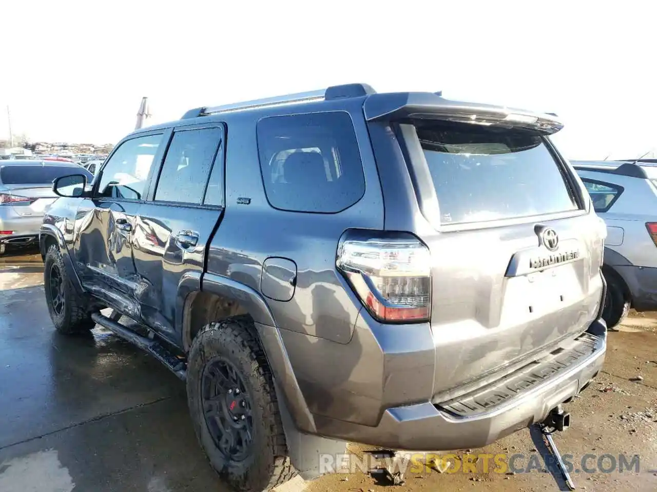 3 Photograph of a damaged car JTEFU5JR0N5253270 TOYOTA 4RUNNER 2022