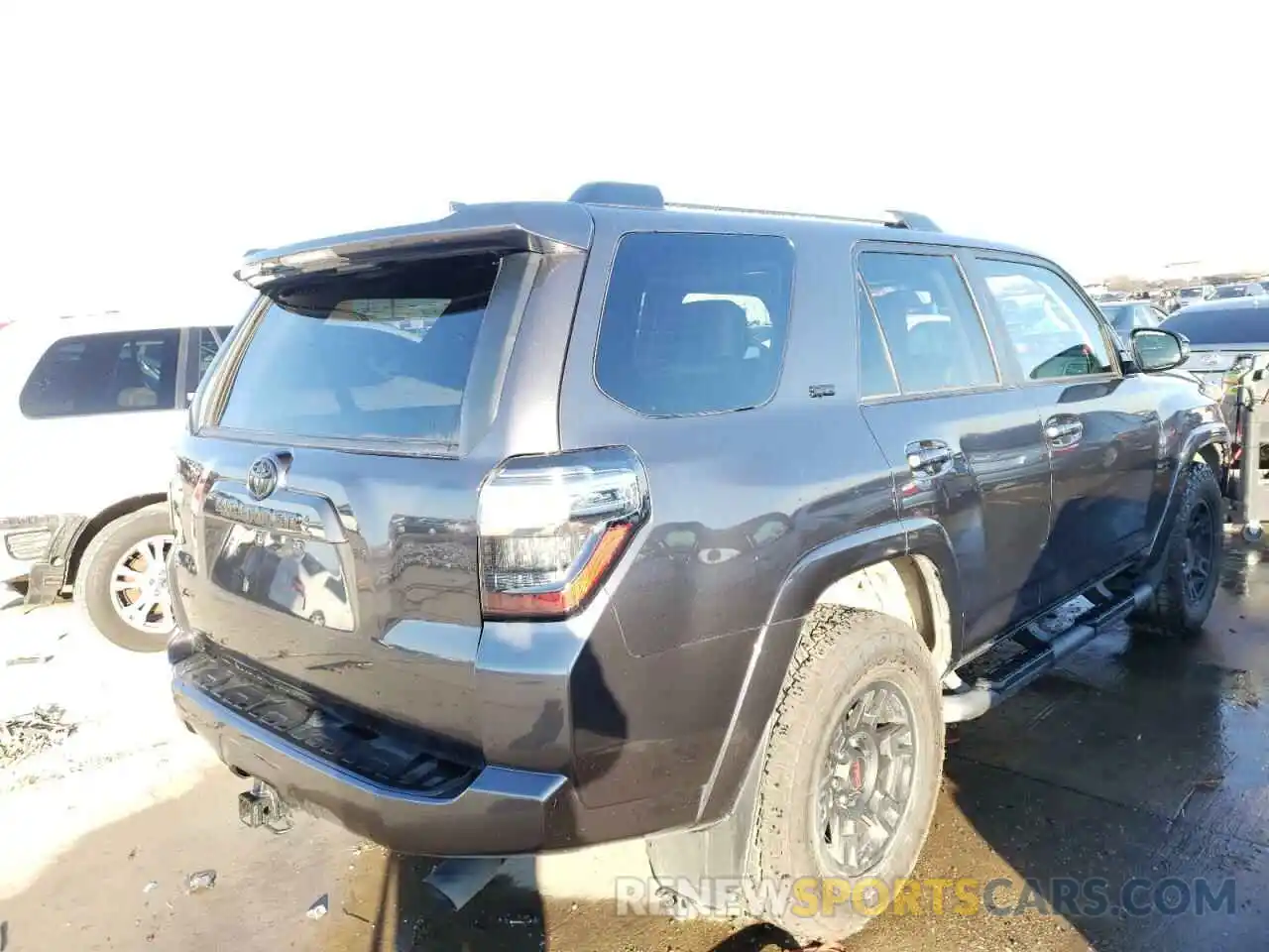 4 Фотография поврежденного автомобиля JTEFU5JR0N5253270 TOYOTA 4RUNNER 2022