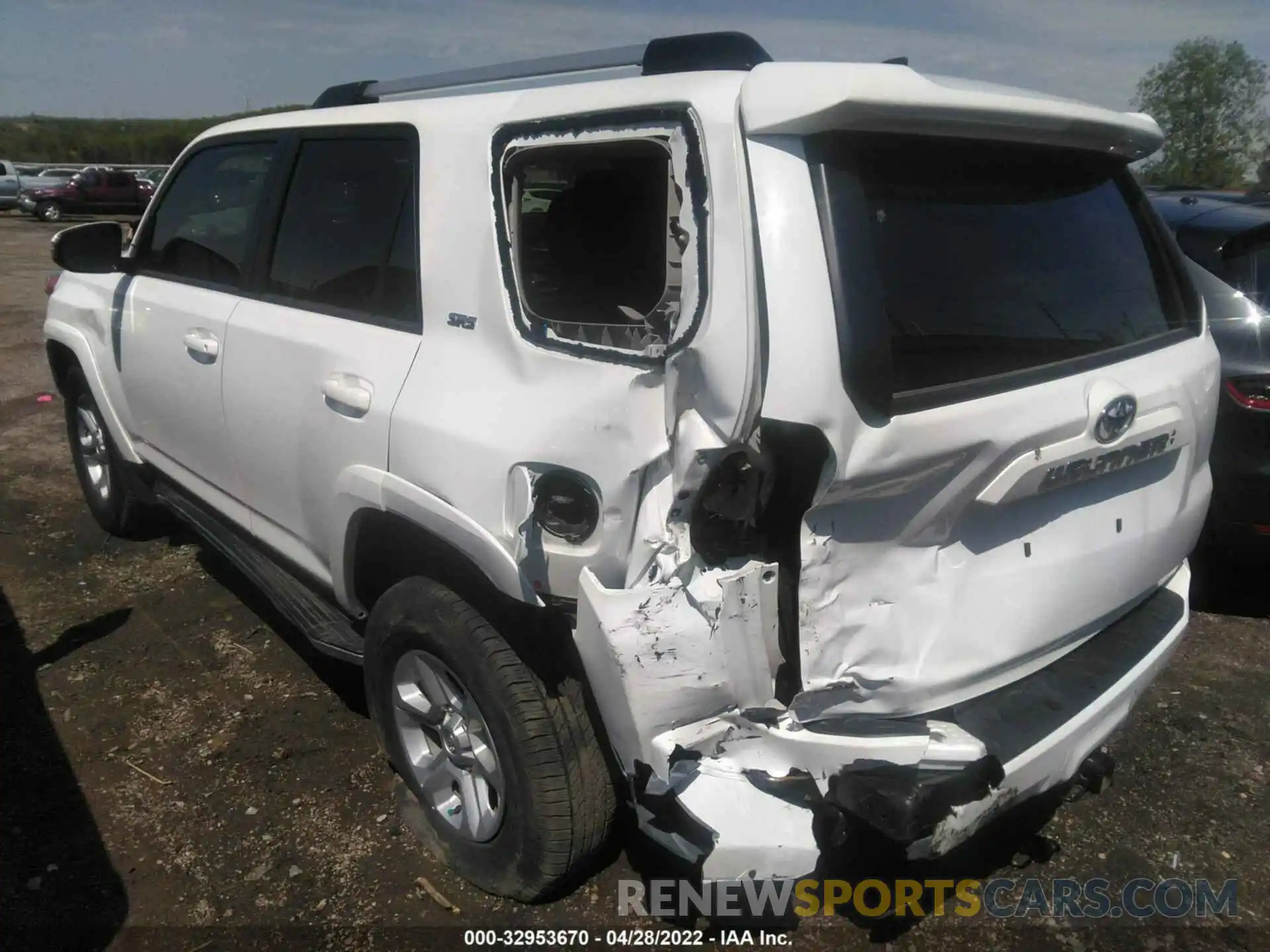 3 Photograph of a damaged car JTEFU5JR1N5255318 TOYOTA 4RUNNER 2022