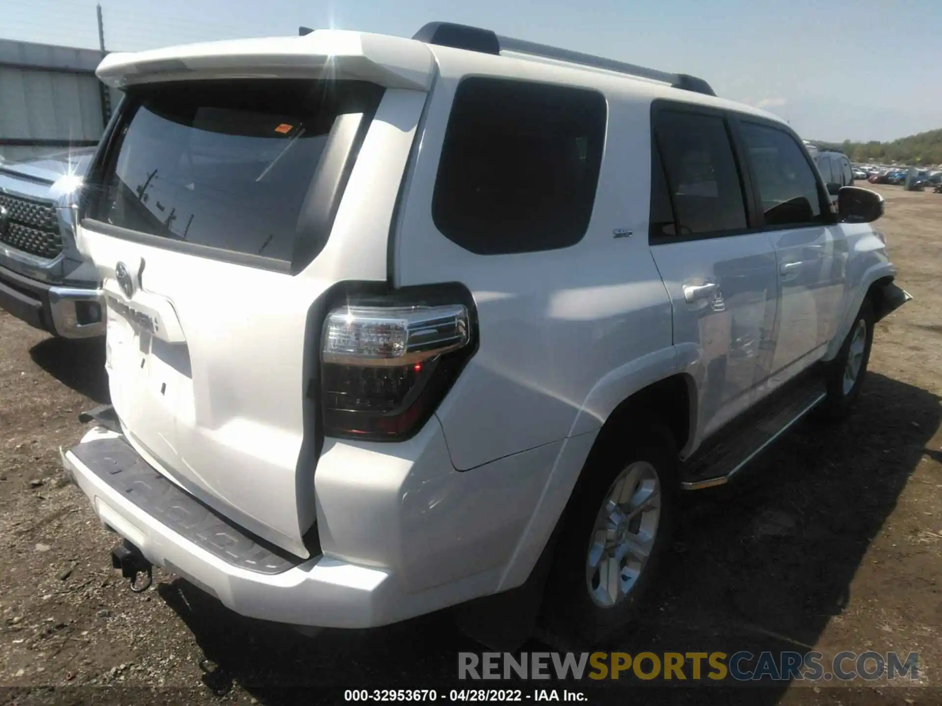 4 Фотография поврежденного автомобиля JTEFU5JR1N5255318 TOYOTA 4RUNNER 2022