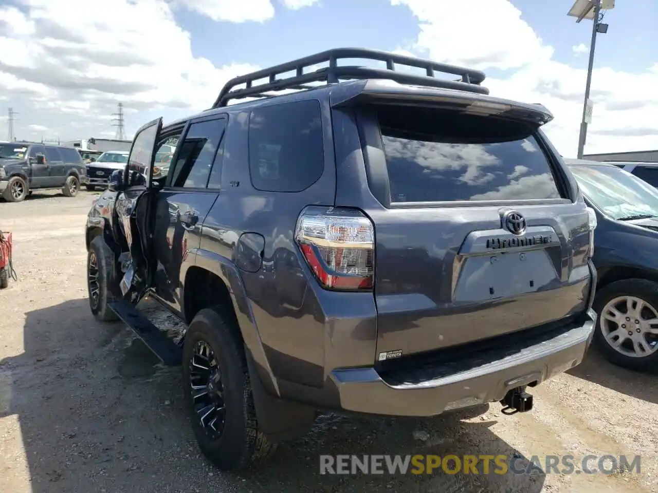 3 Photograph of a damaged car JTEFU5JR1N5259157 TOYOTA 4RUNNER 2022