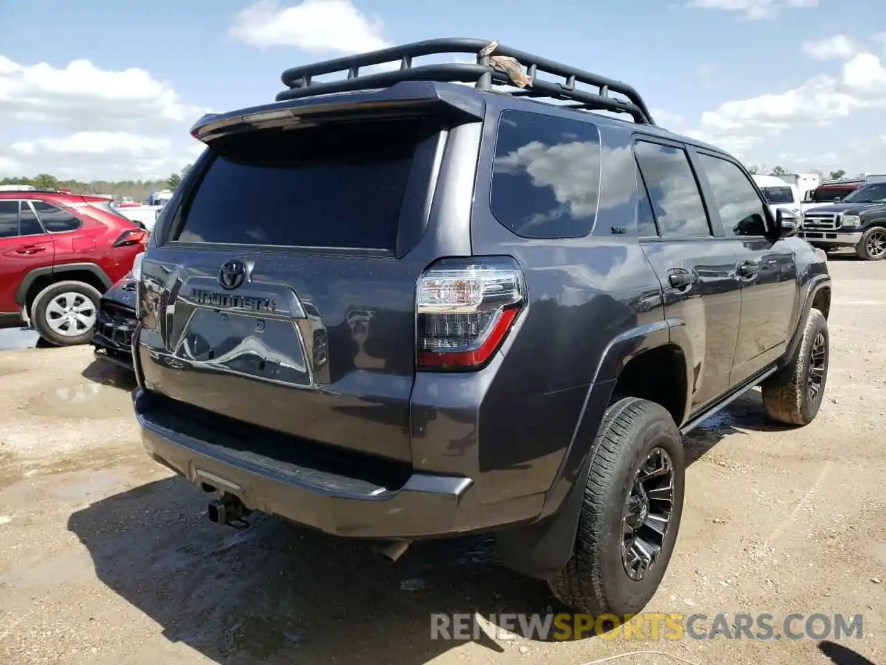 4 Photograph of a damaged car JTEFU5JR1N5259157 TOYOTA 4RUNNER 2022