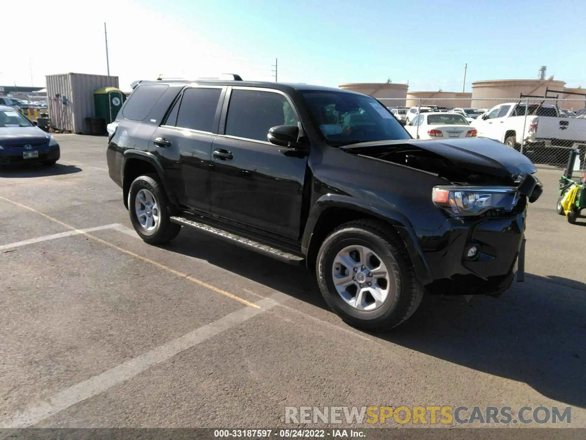 1 Photograph of a damaged car JTEFU5JR1N5266447 TOYOTA 4RUNNER 2022