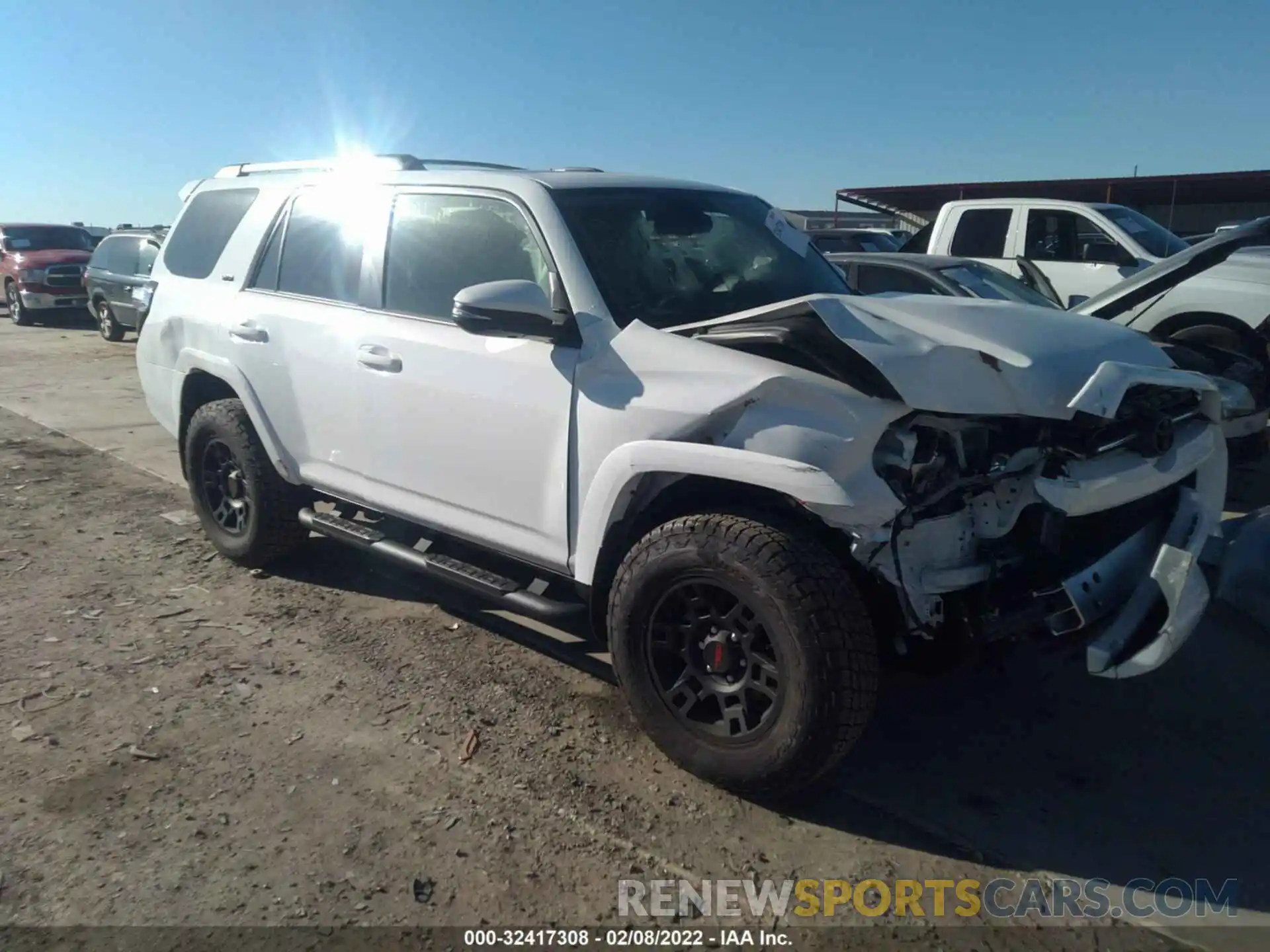 1 Photograph of a damaged car JTEFU5JR2N5251861 TOYOTA 4RUNNER 2022