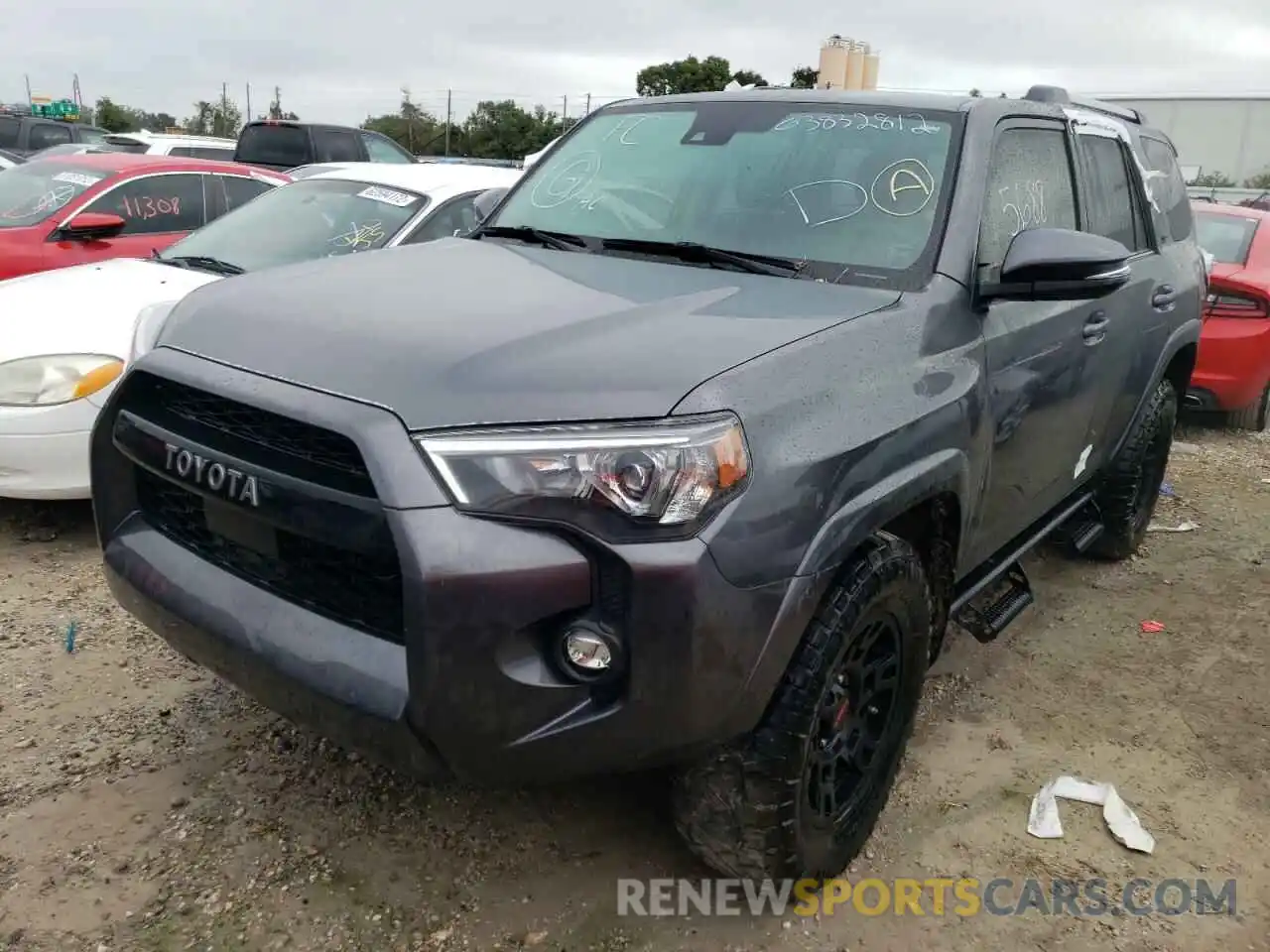 2 Photograph of a damaged car JTEFU5JR2N5271205 TOYOTA 4RUNNER 2022